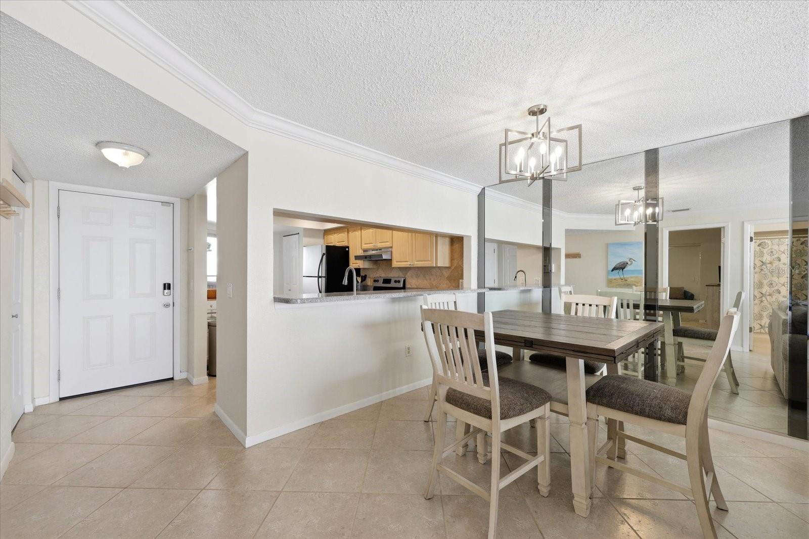 Image 12 of 32 For 610 Island Way 607