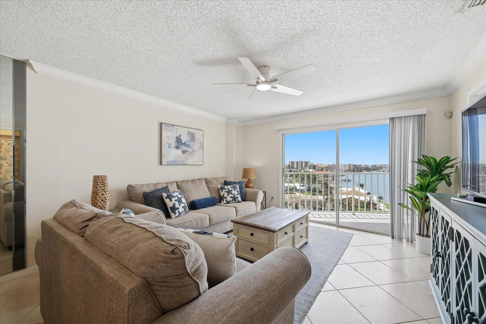 Image 13 of 32 For 610 Island Way 607