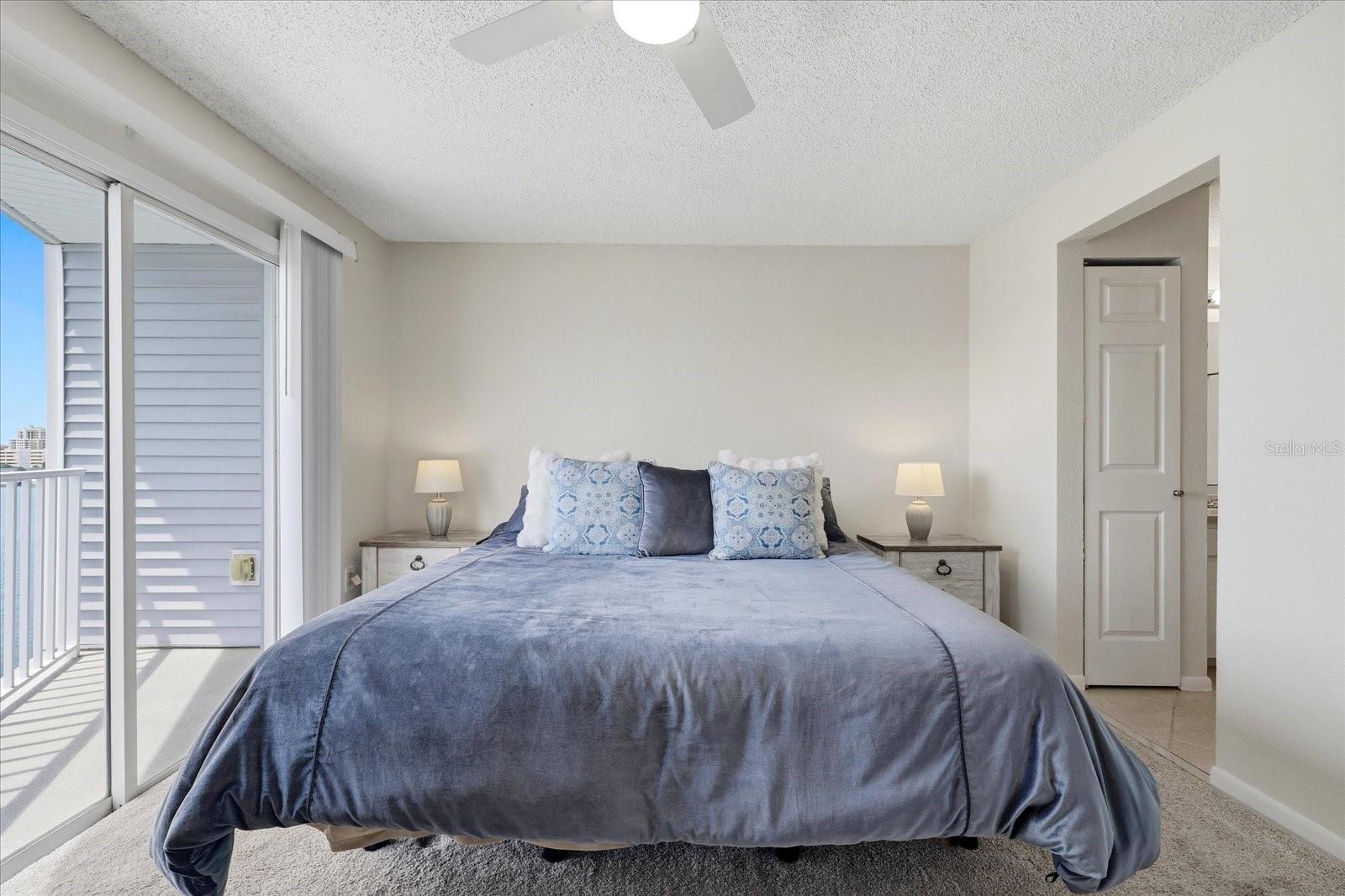 Image 15 of 32 For 610 Island Way 607