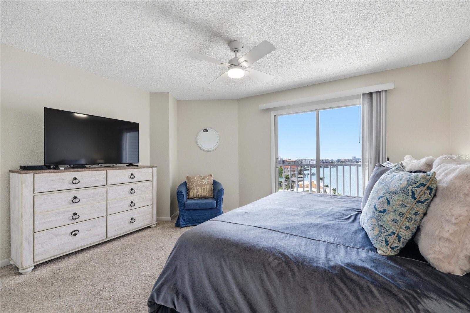 Image 16 of 32 For 610 Island Way 607