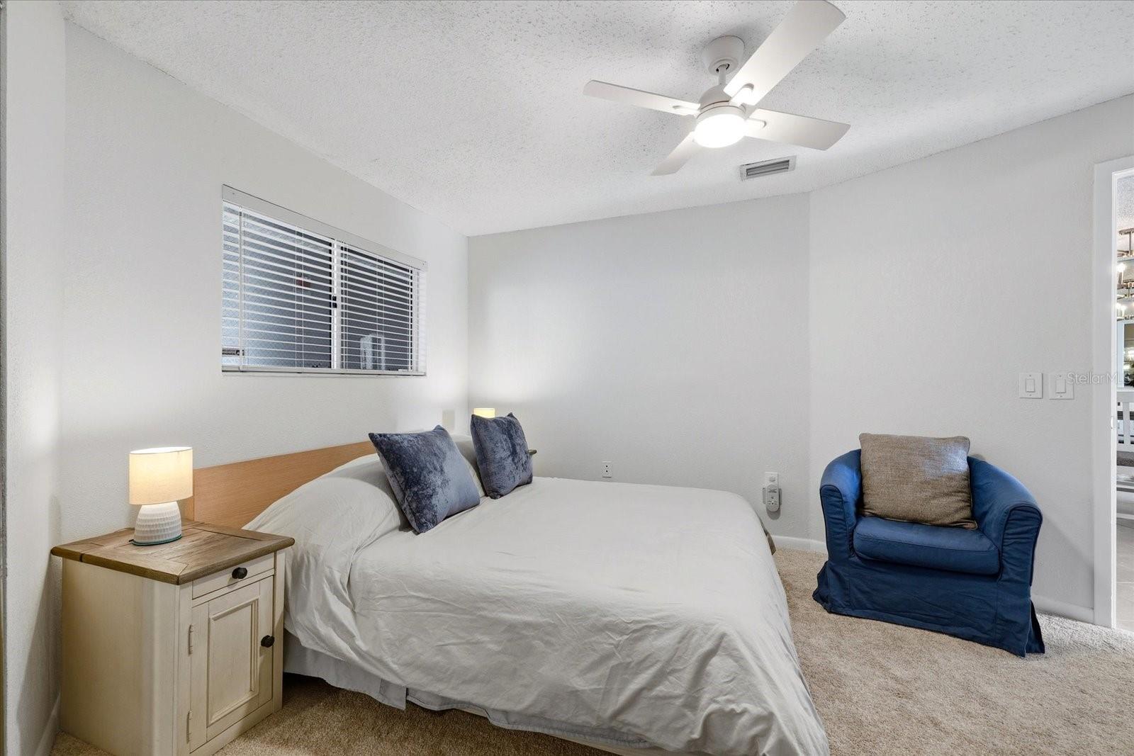 Image 20 of 32 For 610 Island Way 607