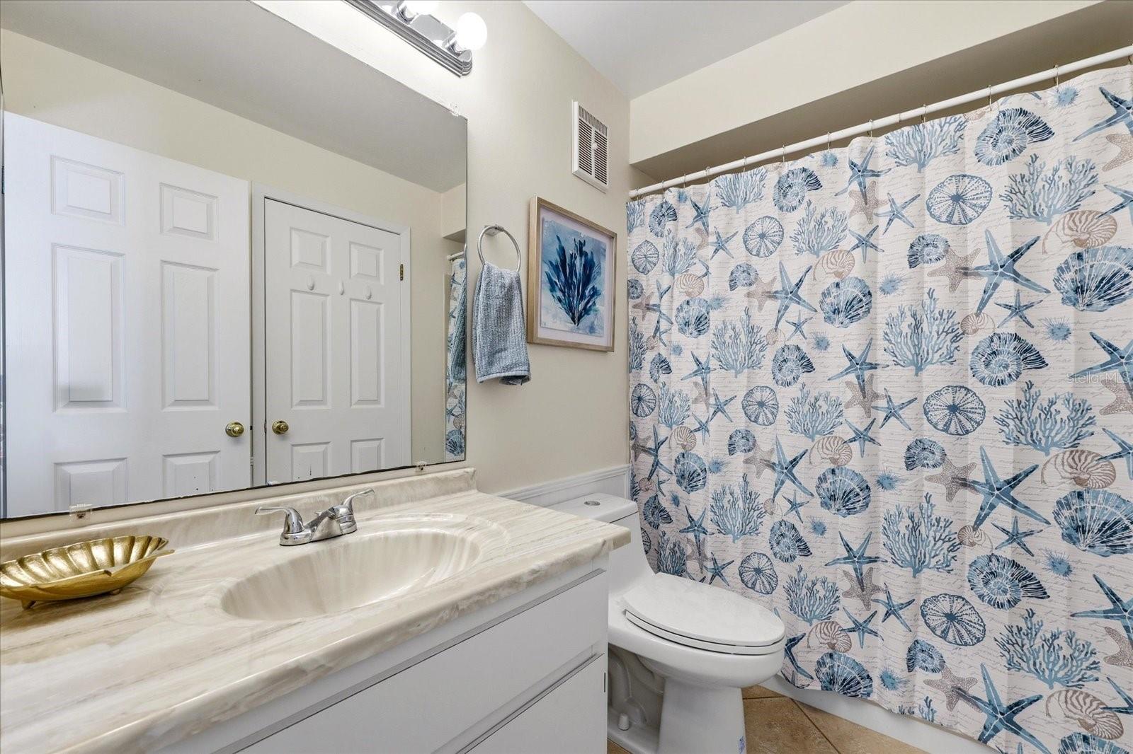 Image 22 of 32 For 610 Island Way 607