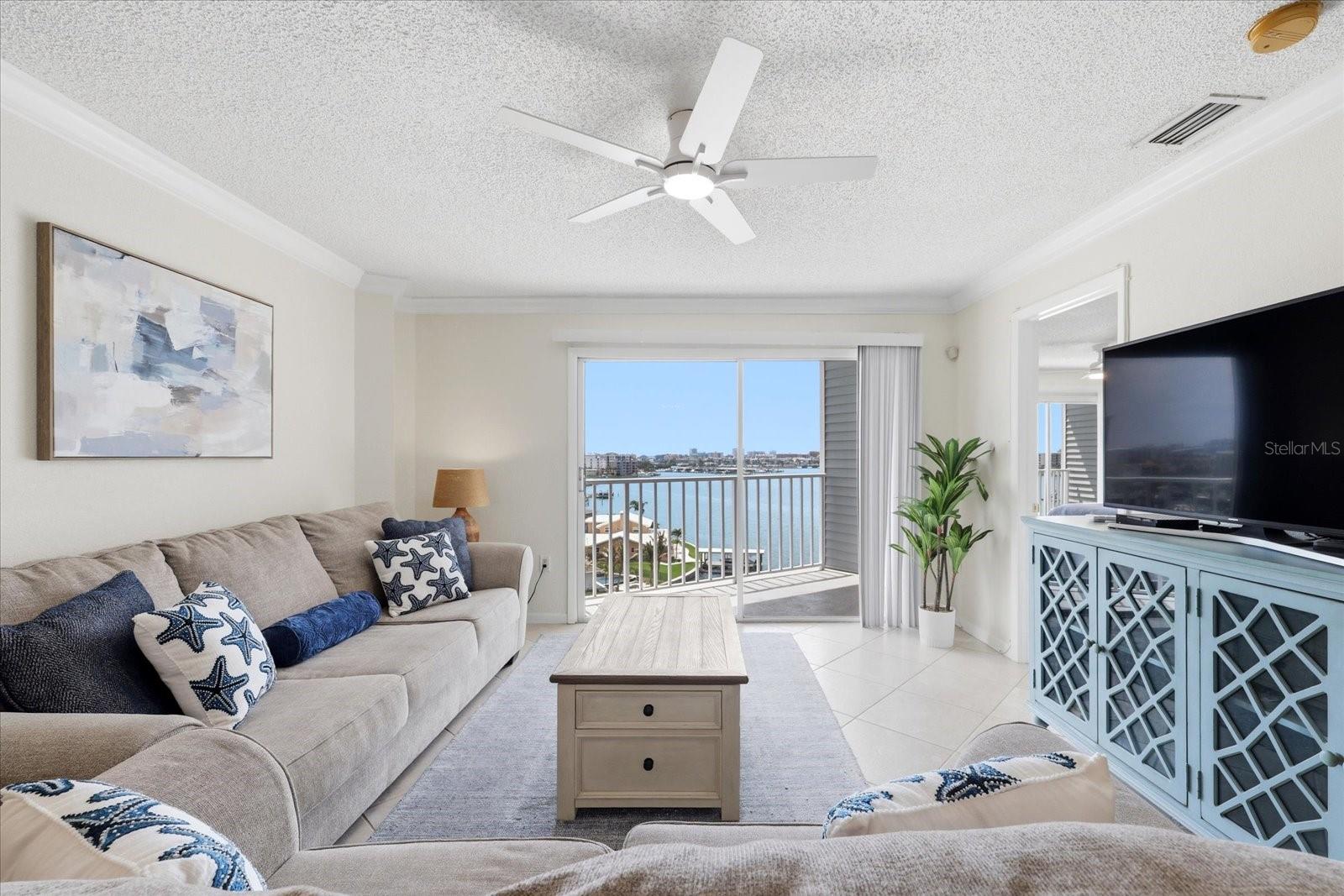 Image 5 of 32 For 610 Island Way 607