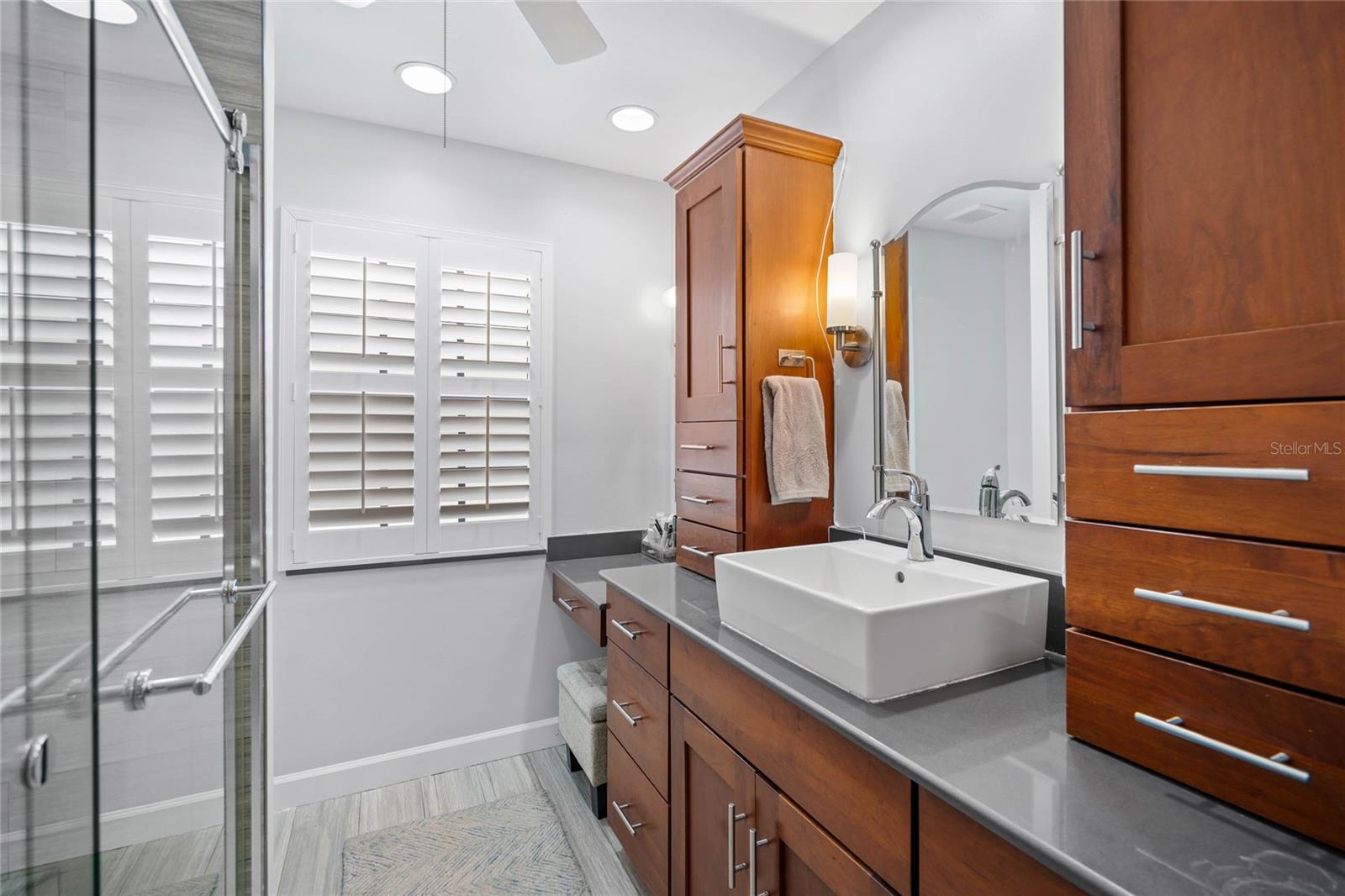 Image 6 of 45 For 1092 Sanabel Court Ne