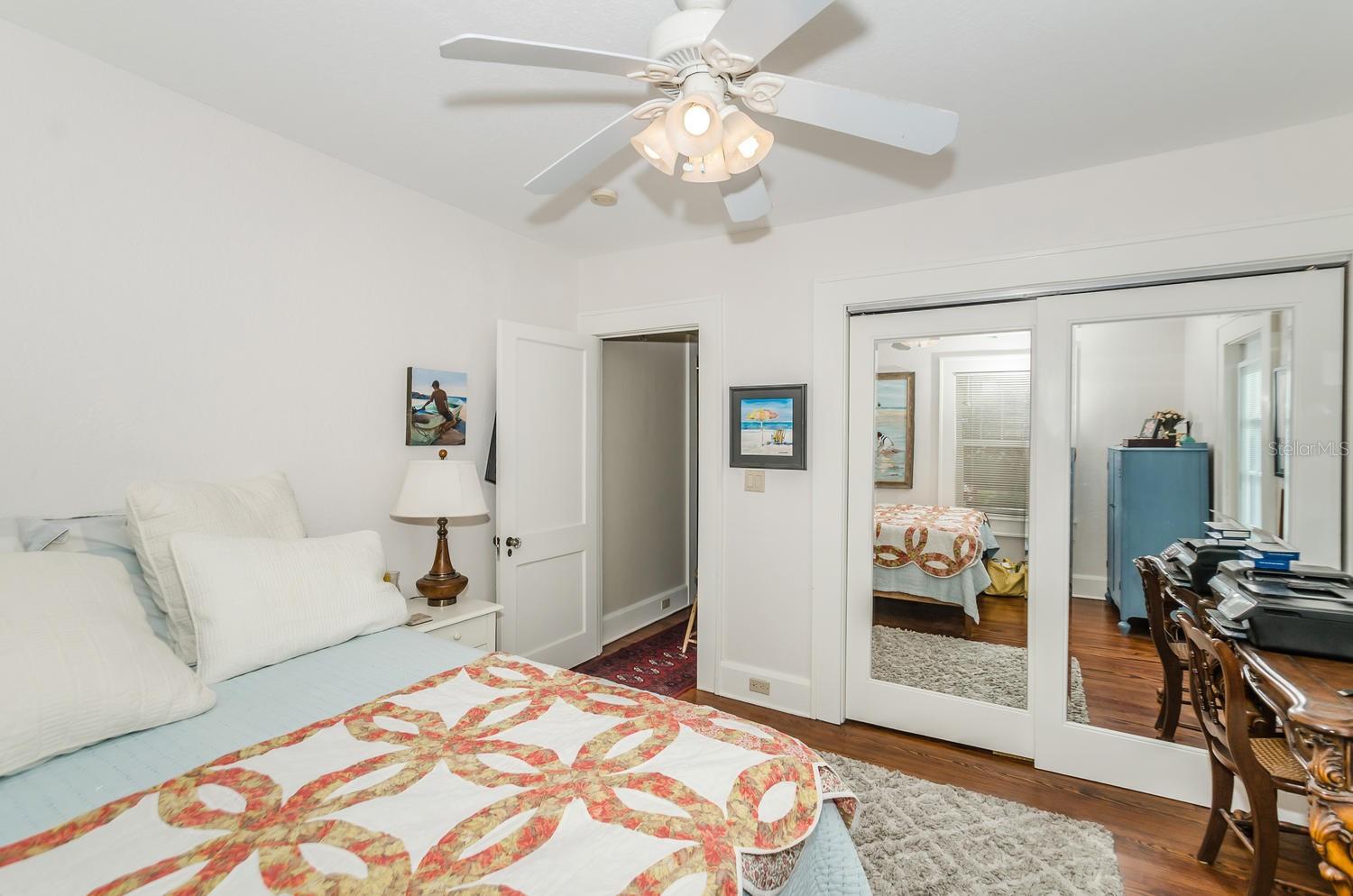 Image 11 of 27 For 305 15th Ave Street Ne