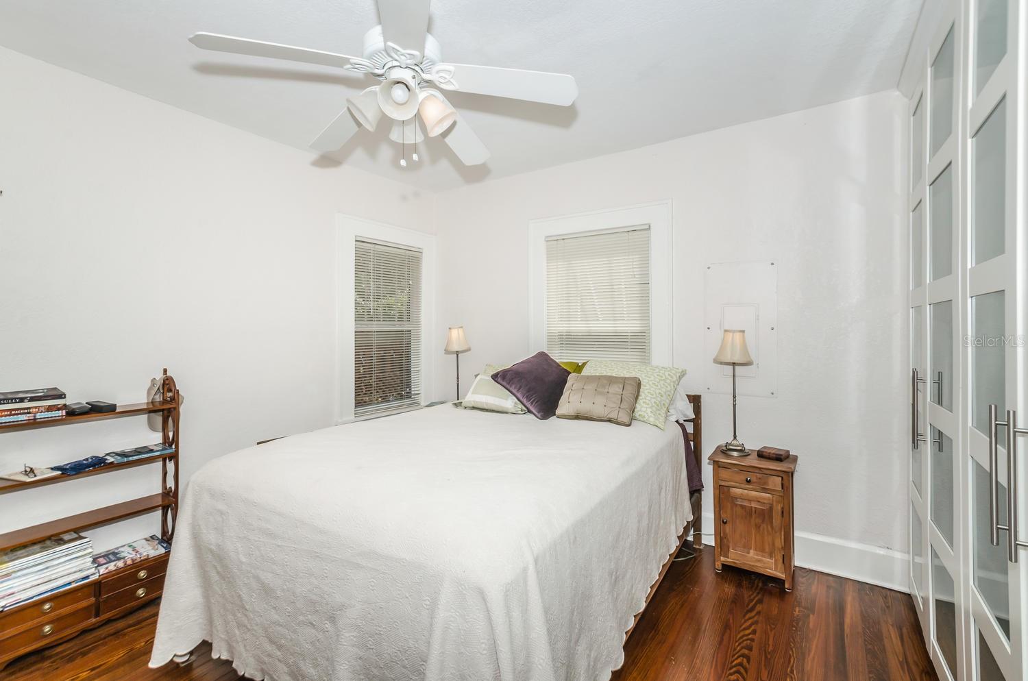 Image 16 of 27 For 305 15th Ave Street Ne