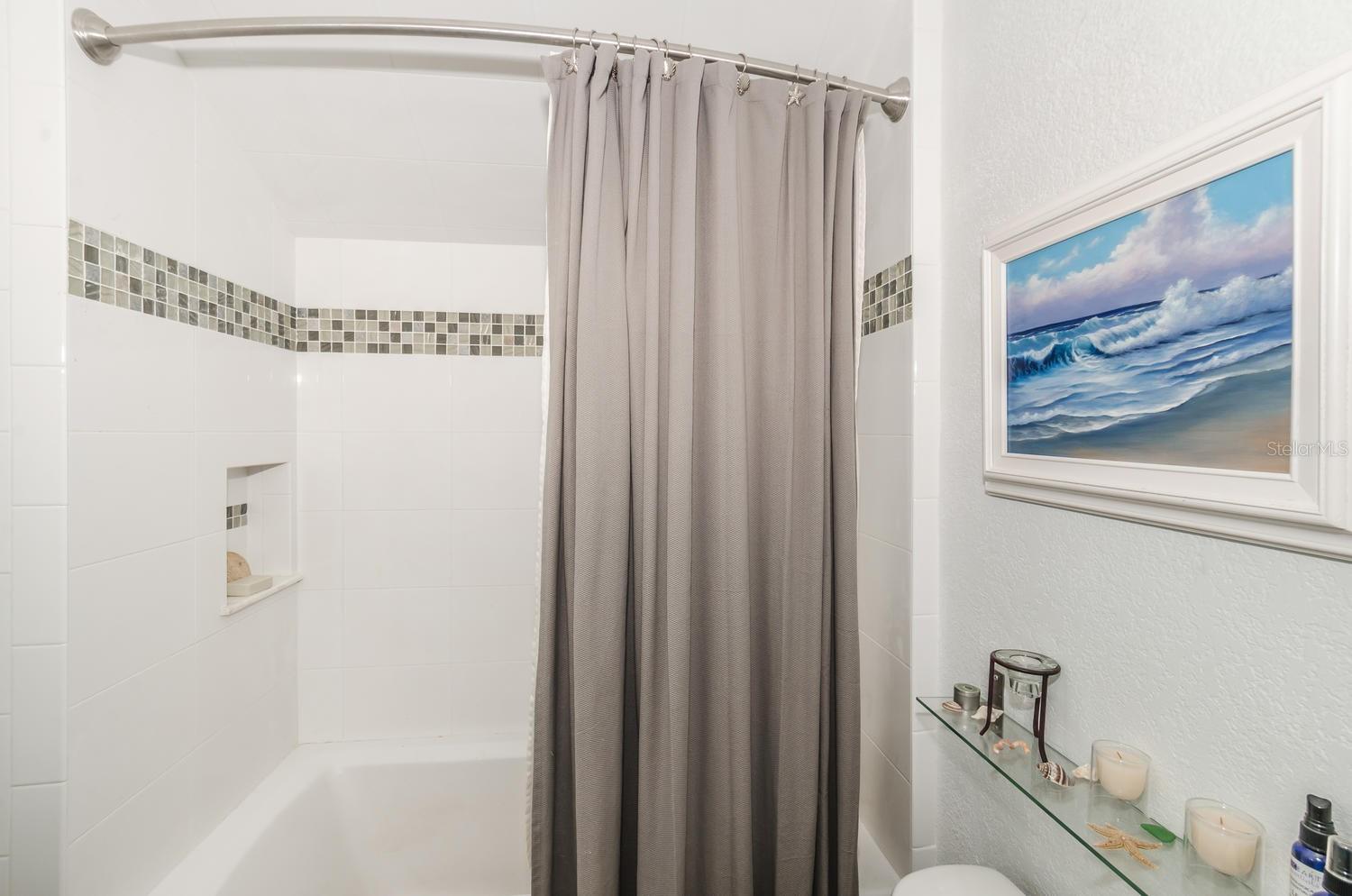 Image 18 of 27 For 305 15th Ave Street Ne