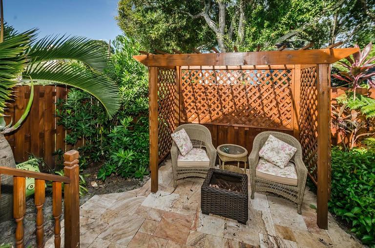 Image 19 of 27 For 305 15th Ave Street Ne