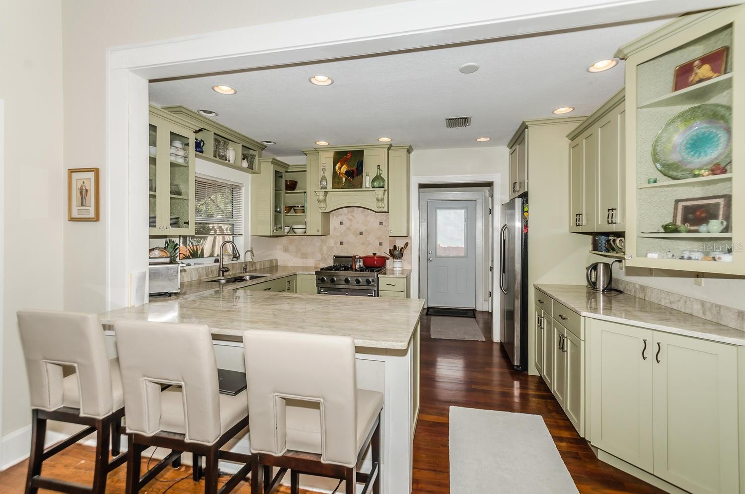 Image 7 of 27 For 305 15th Ave Street Ne