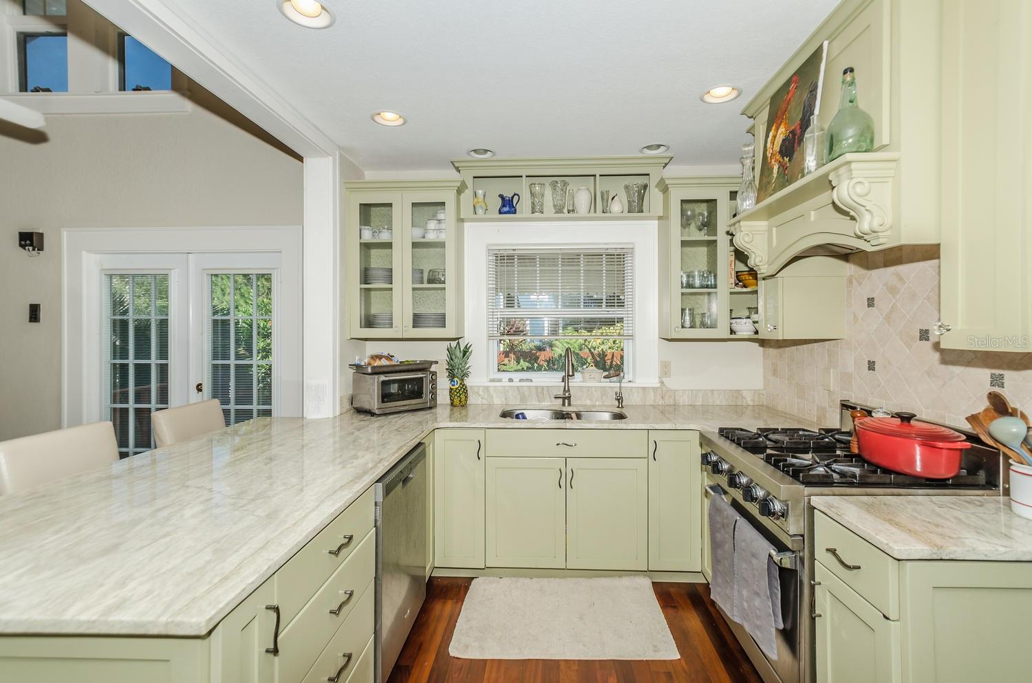 Image 9 of 27 For 305 15th Ave Street Ne