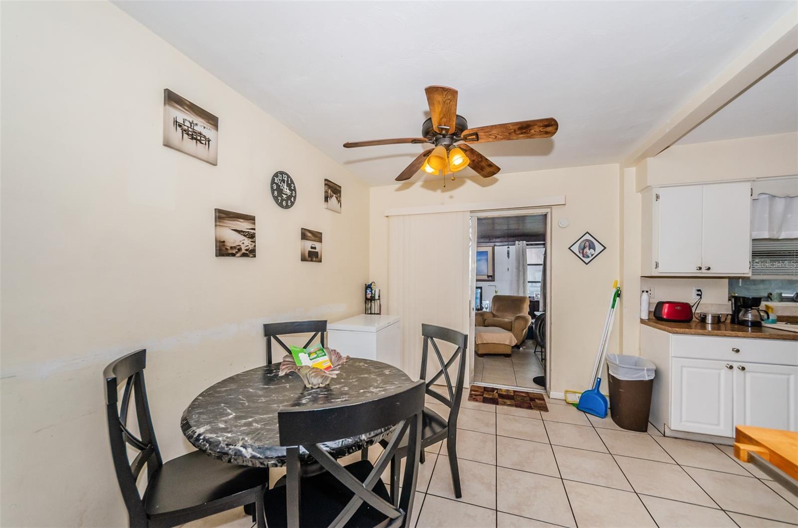Image 15 of 25 For 1411 Kennywood Drive A & B