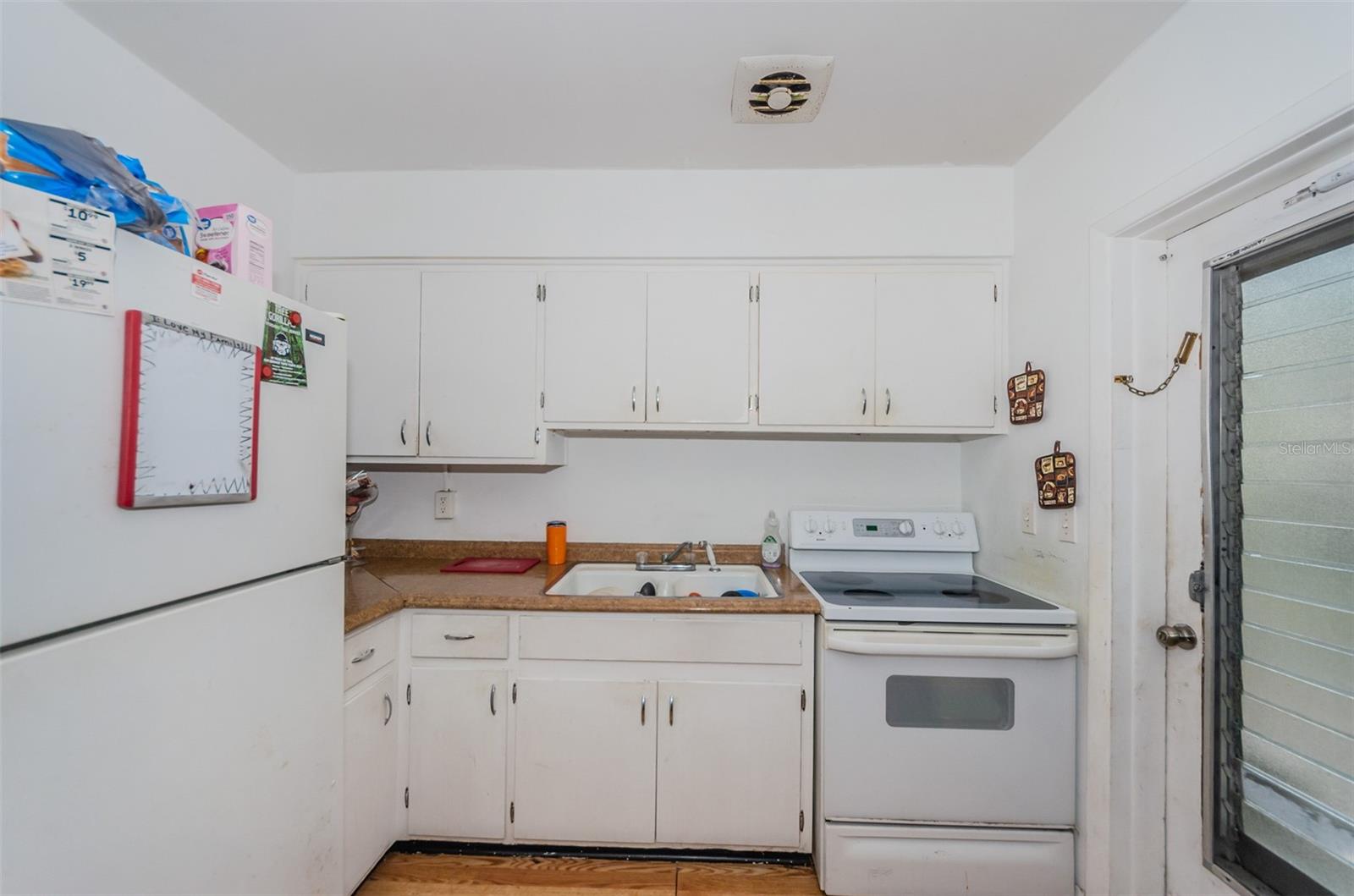 Image 6 of 25 For 1411 Kennywood Drive A & B