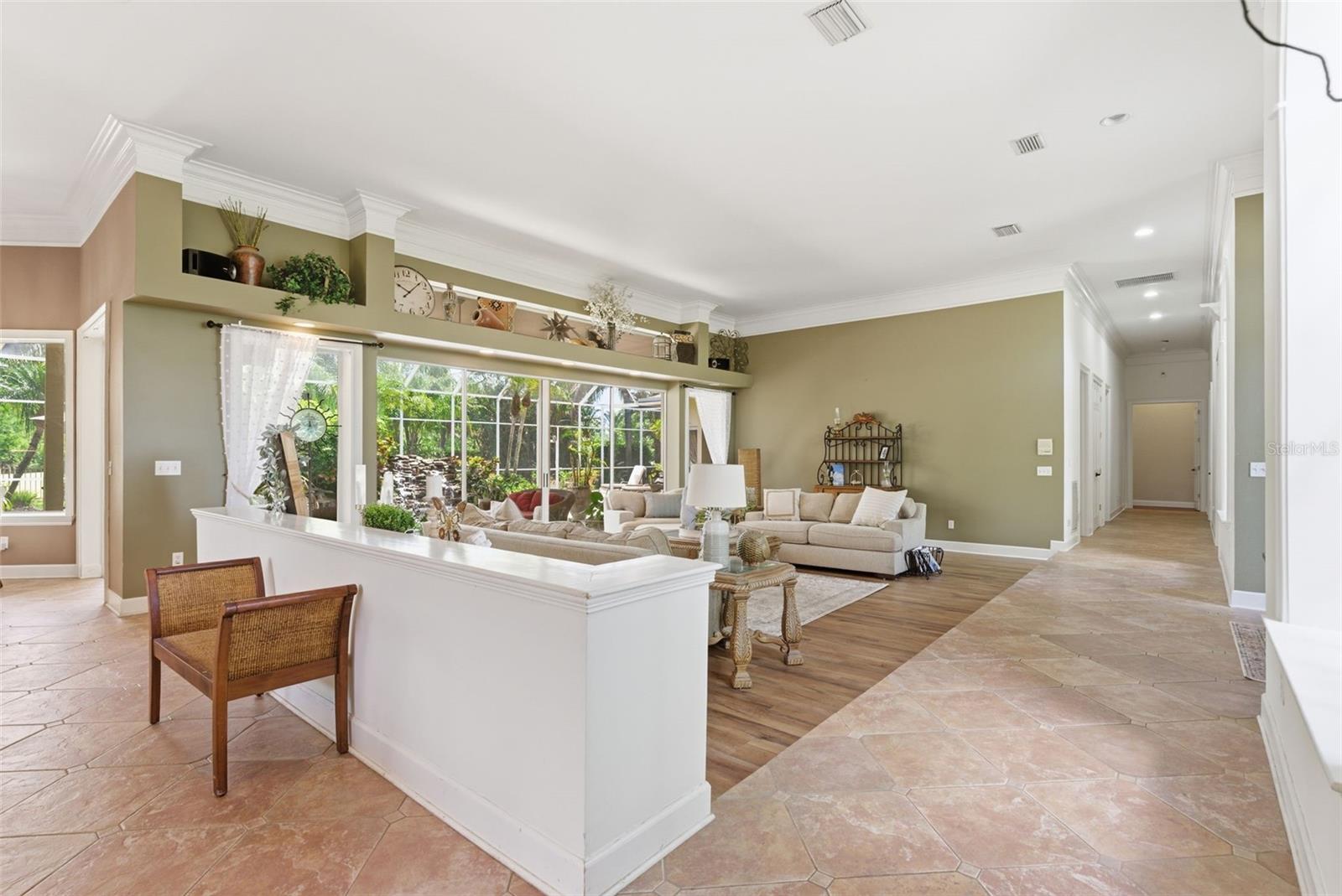 Image 15 of 83 For 18701 Pepper Pike