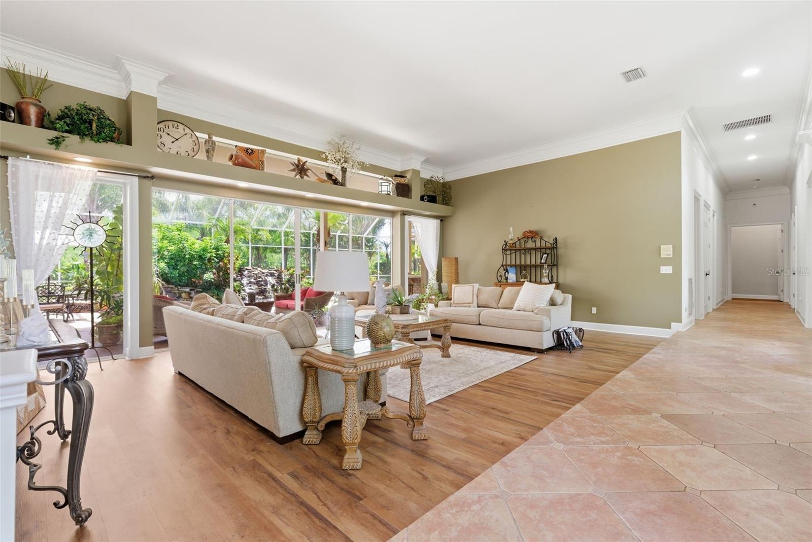 Image 18 of 83 For 18701 Pepper Pike