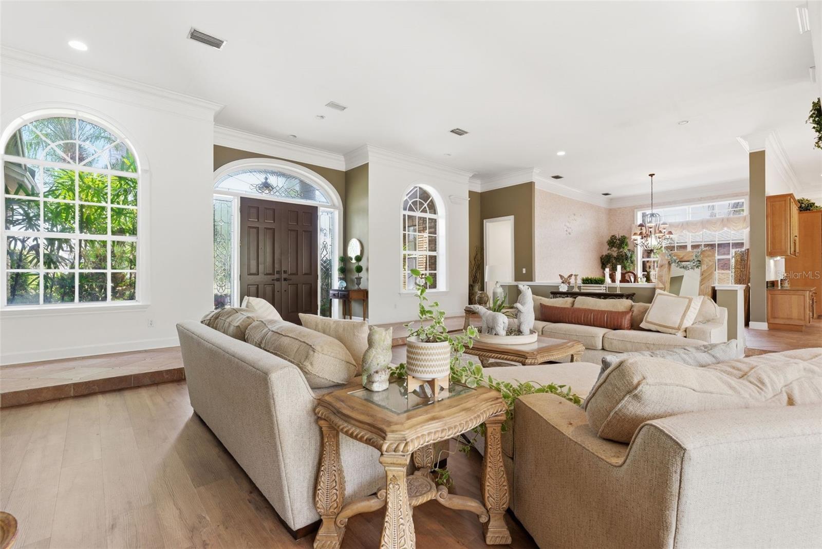 Image 19 of 83 For 18701 Pepper Pike