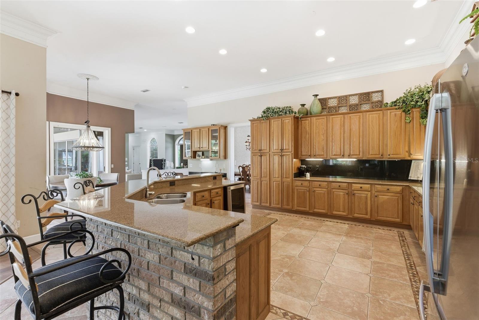 Image 25 of 83 For 18701 Pepper Pike