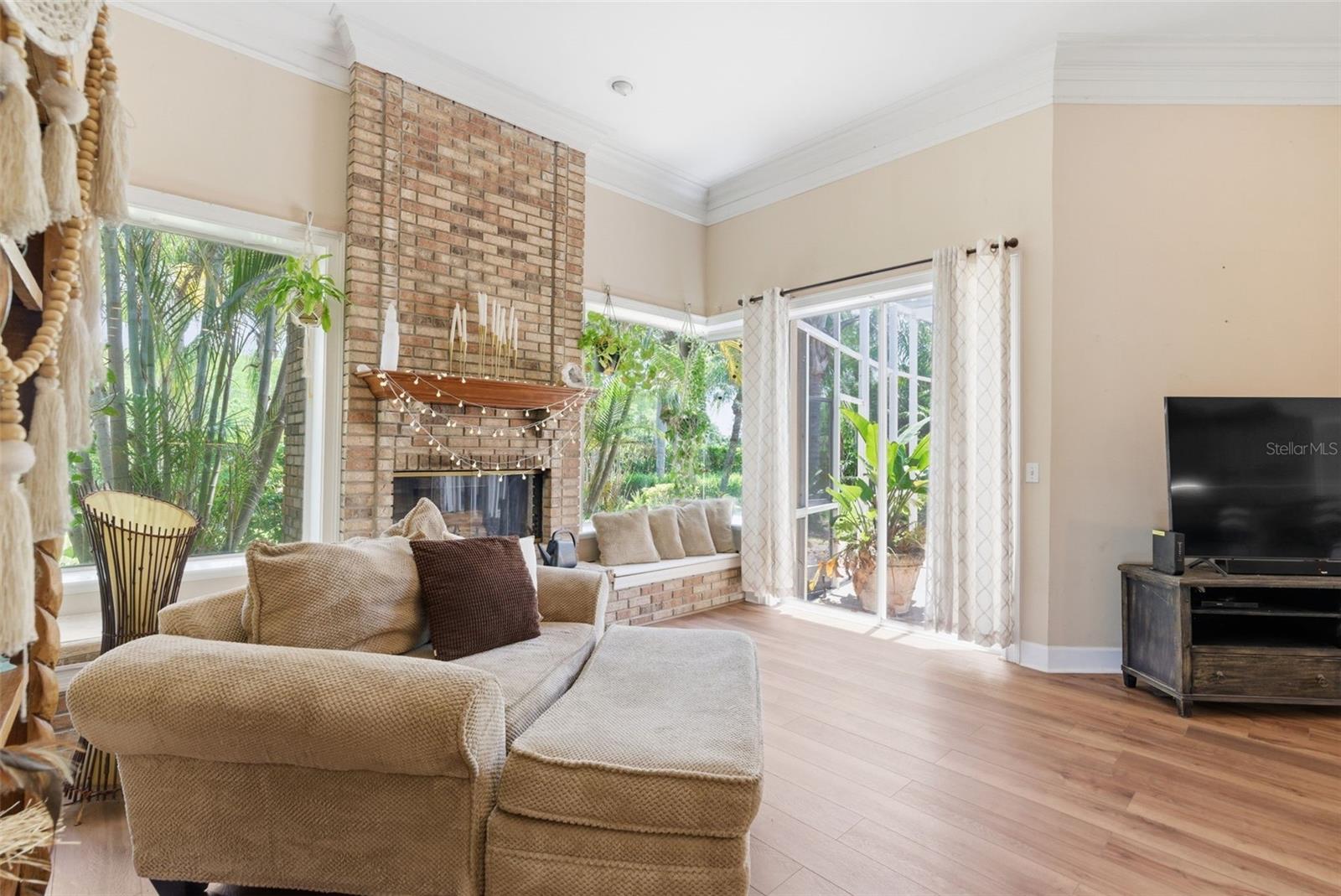 Image 30 of 83 For 18701 Pepper Pike