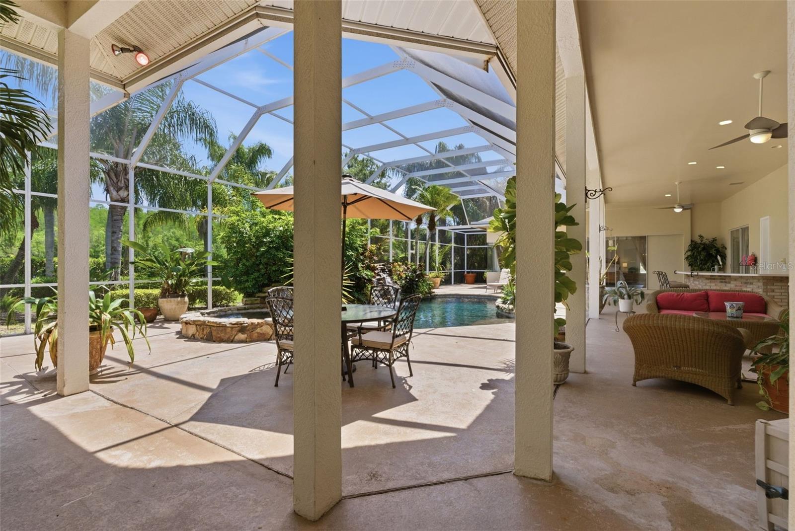 Image 32 of 83 For 18701 Pepper Pike