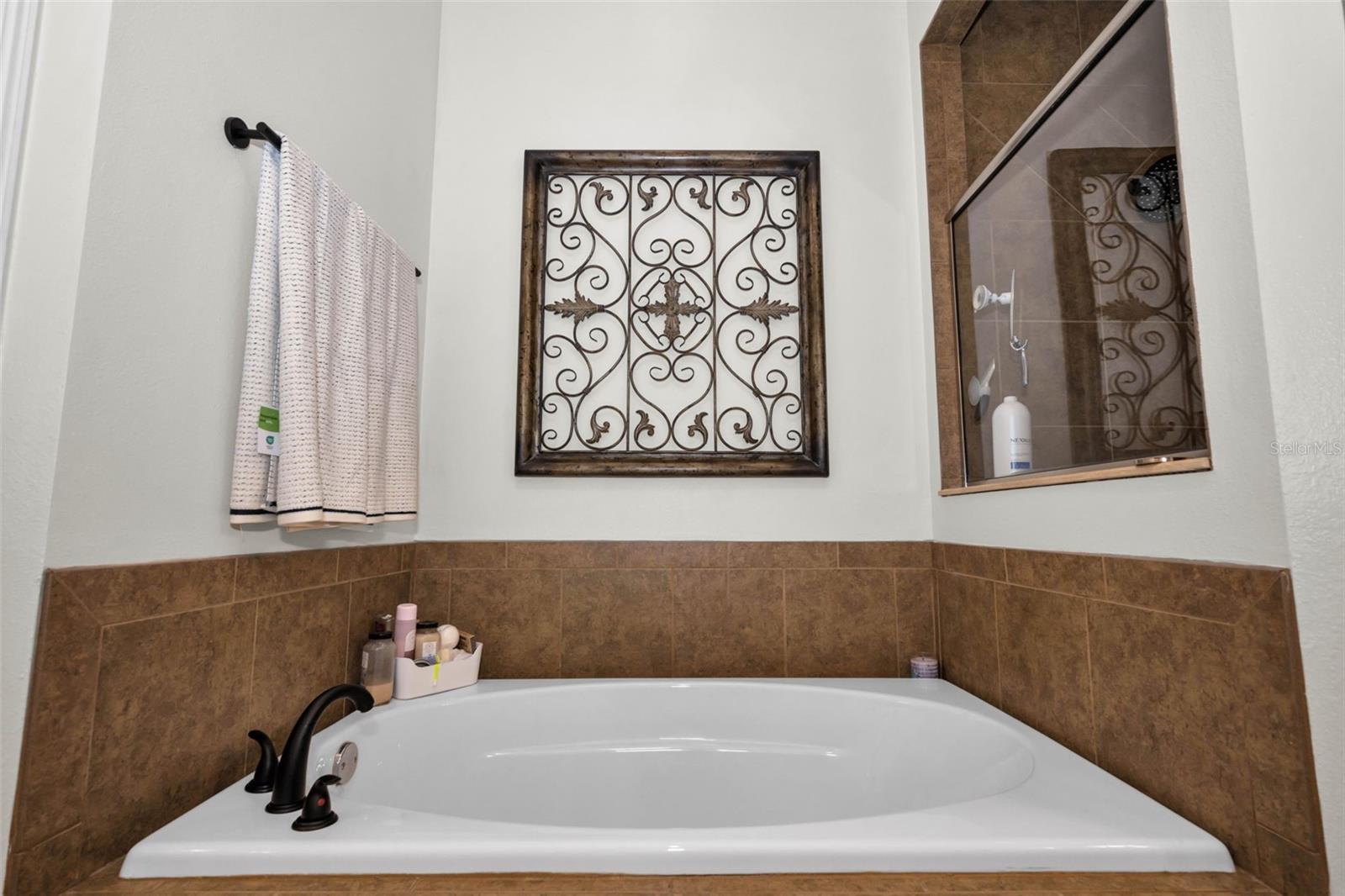 Image 25 of 57 For 14915 Smitter Reserve Drive