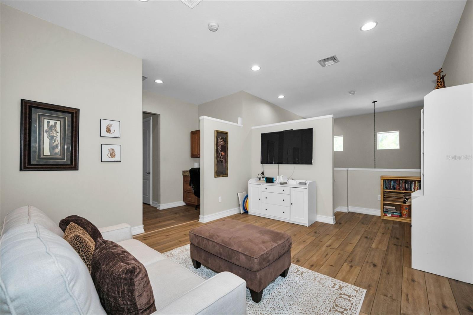 Image 27 of 57 For 14915 Smitter Reserve Drive