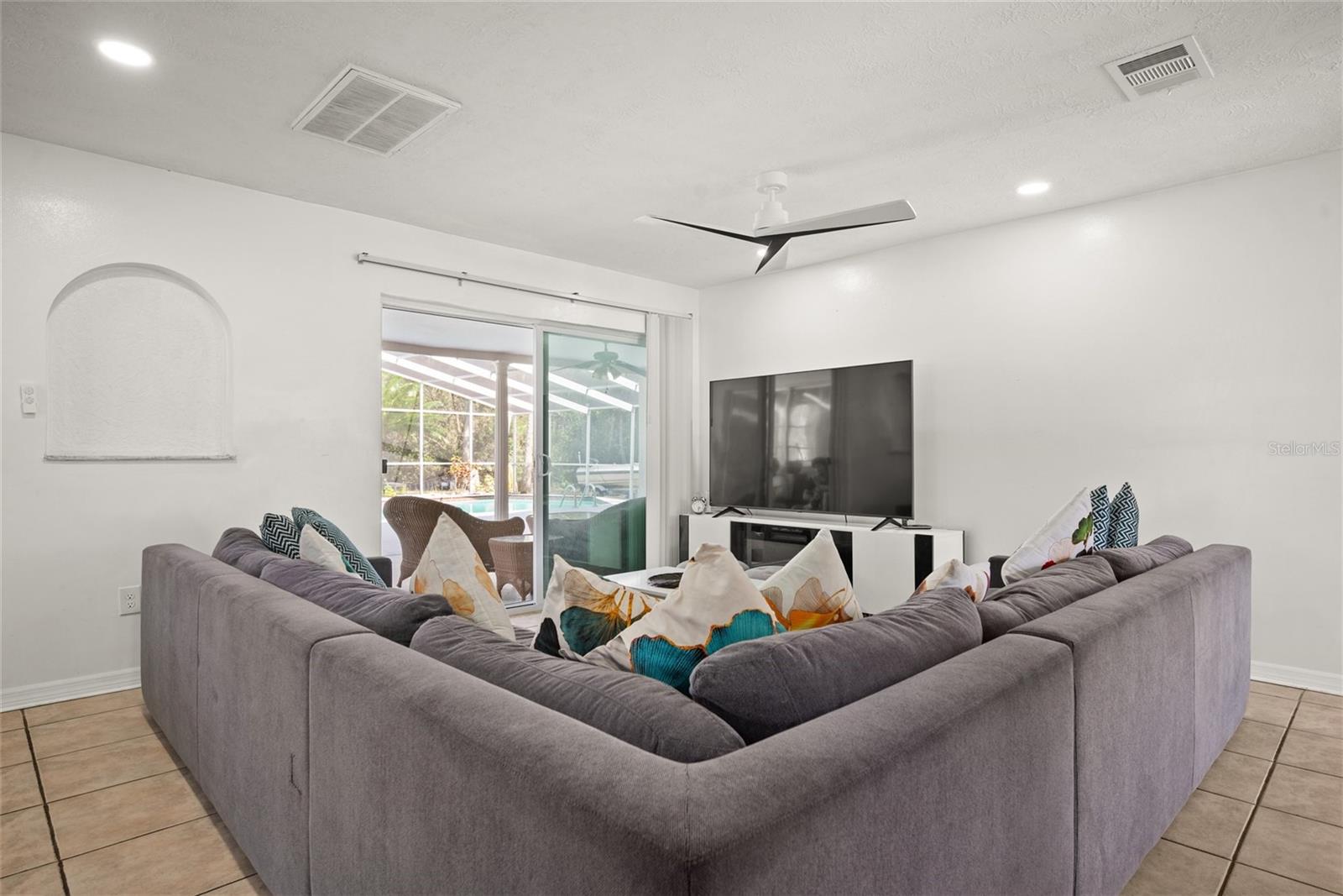 Image 11 of 40 For 8240 Old Post Road