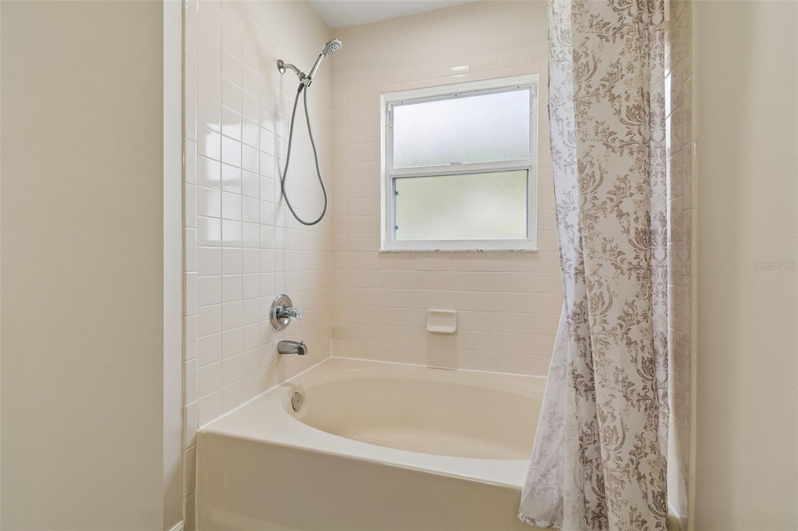 Image 18 of 40 For 1706 Erin Brooke Drive