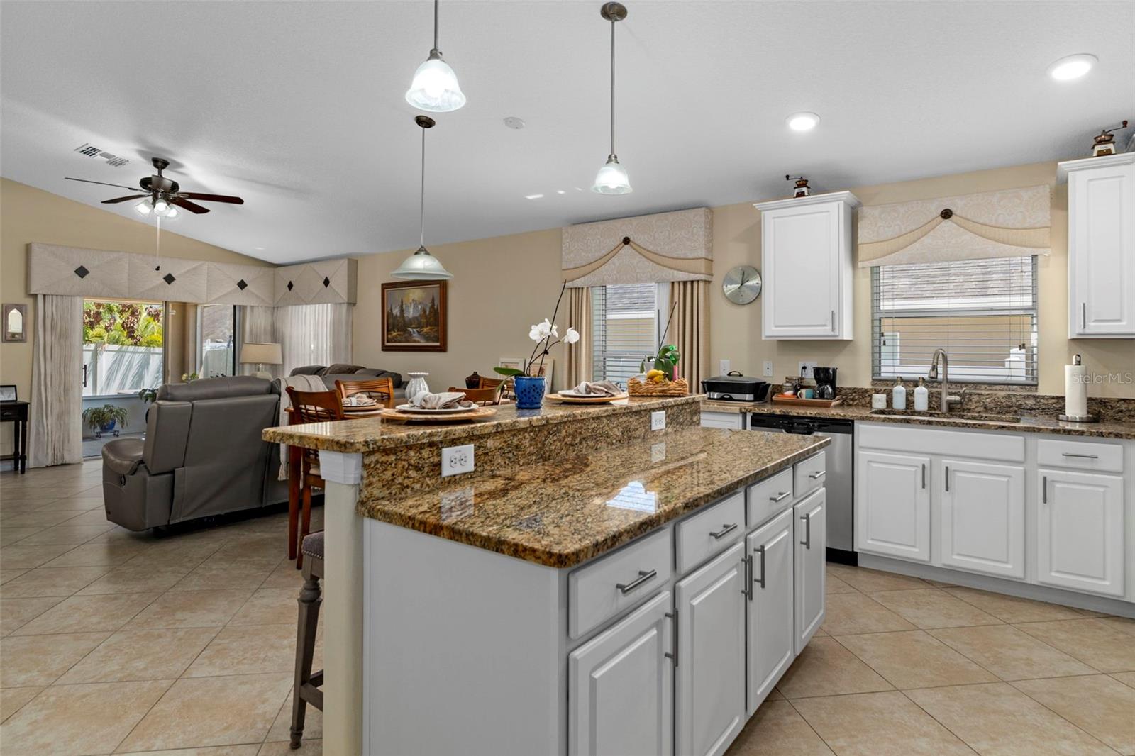 Image 13 of 36 For 18334 Waydale Loop