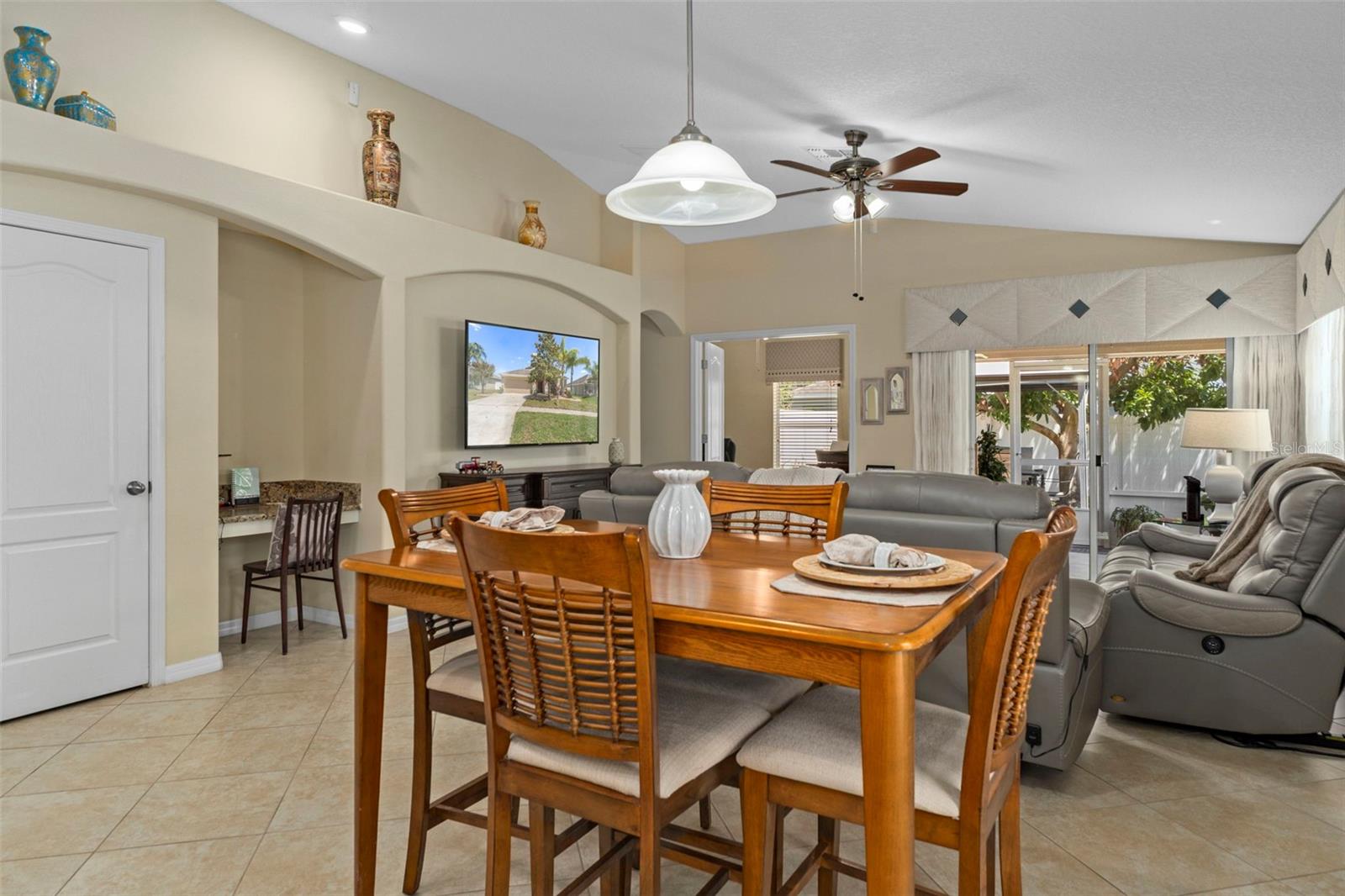 Image 16 of 36 For 18334 Waydale Loop