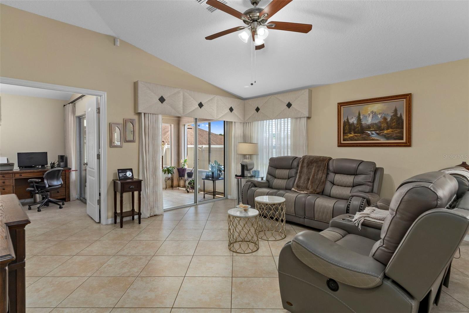 Image 18 of 36 For 18334 Waydale Loop