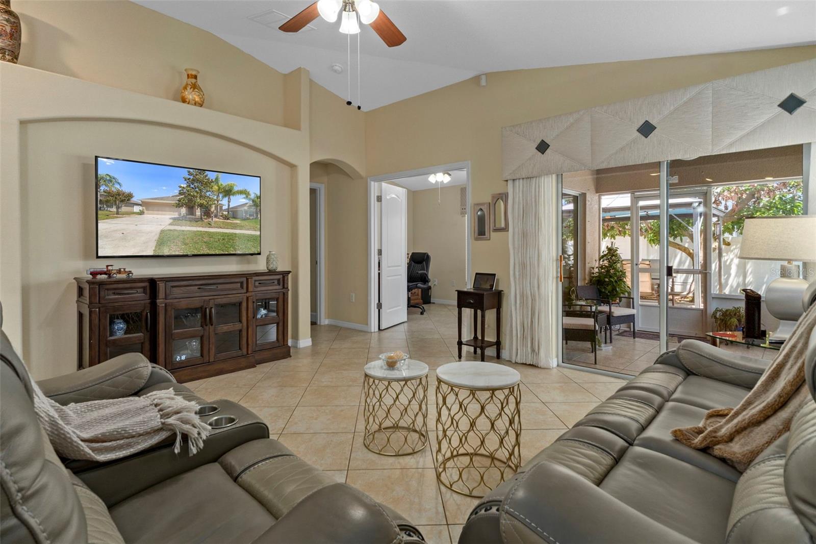 Image 20 of 36 For 18334 Waydale Loop