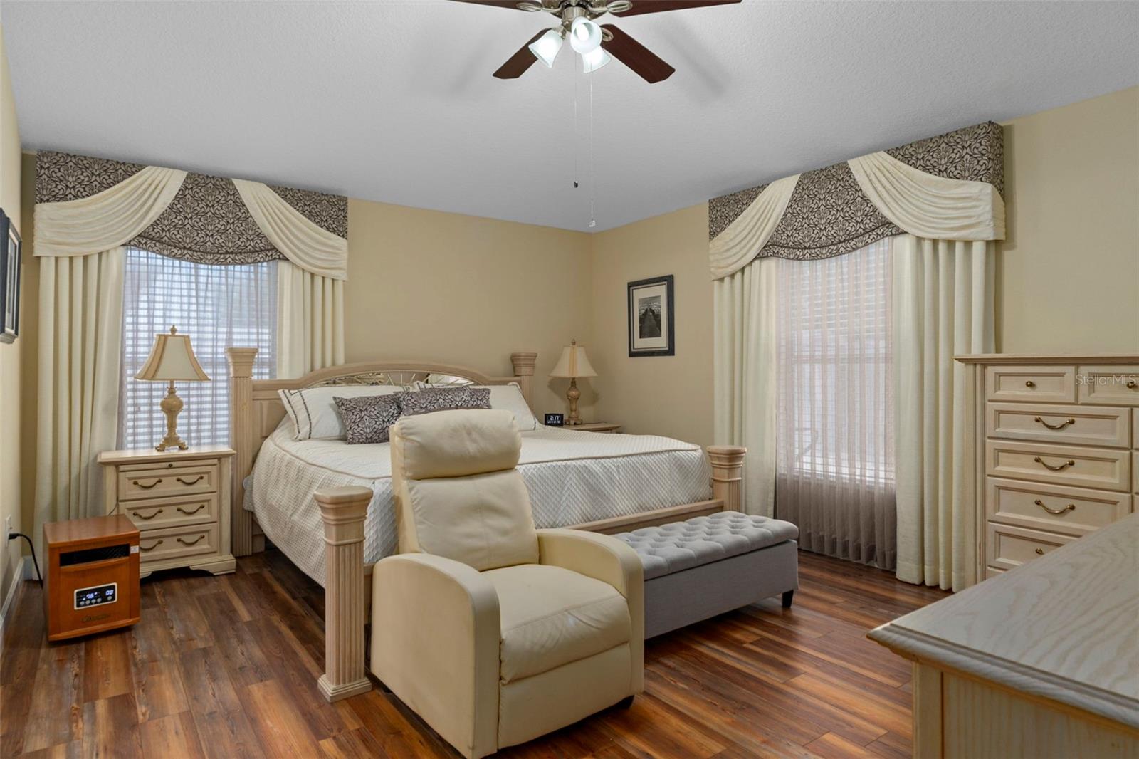 Image 22 of 36 For 18334 Waydale Loop