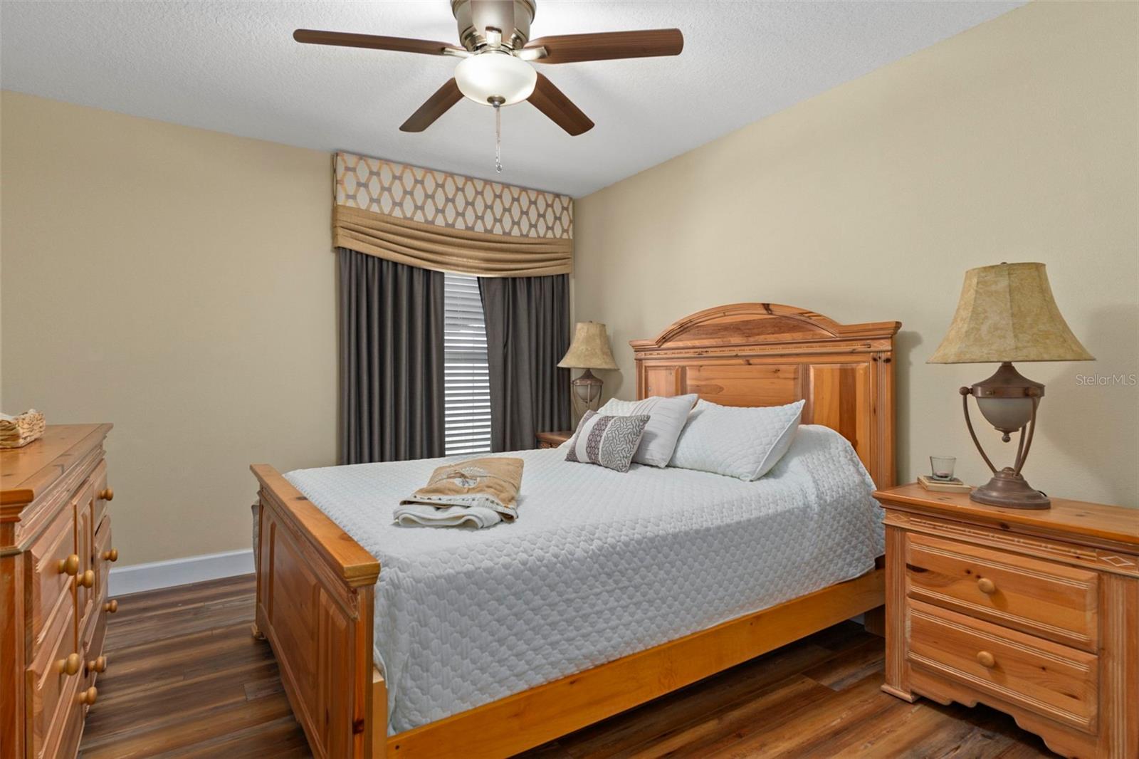 Image 24 of 36 For 18334 Waydale Loop