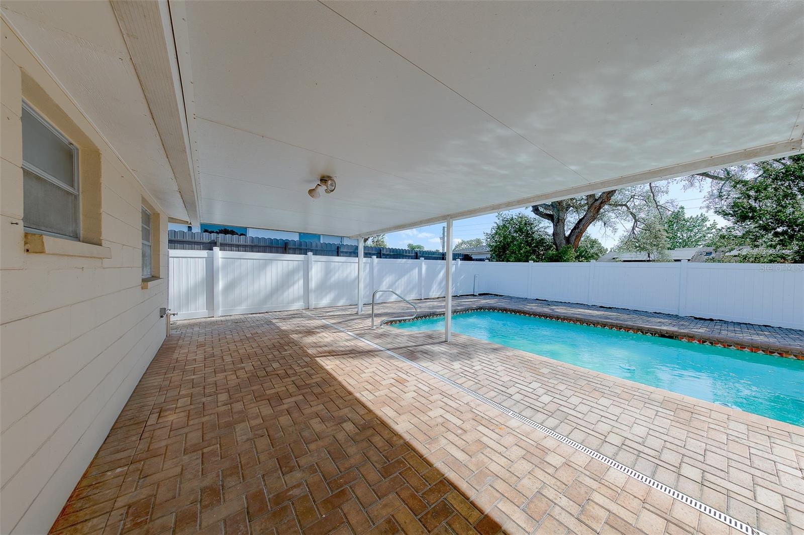 Image 24 of 27 For 9830 Rainbow Lane