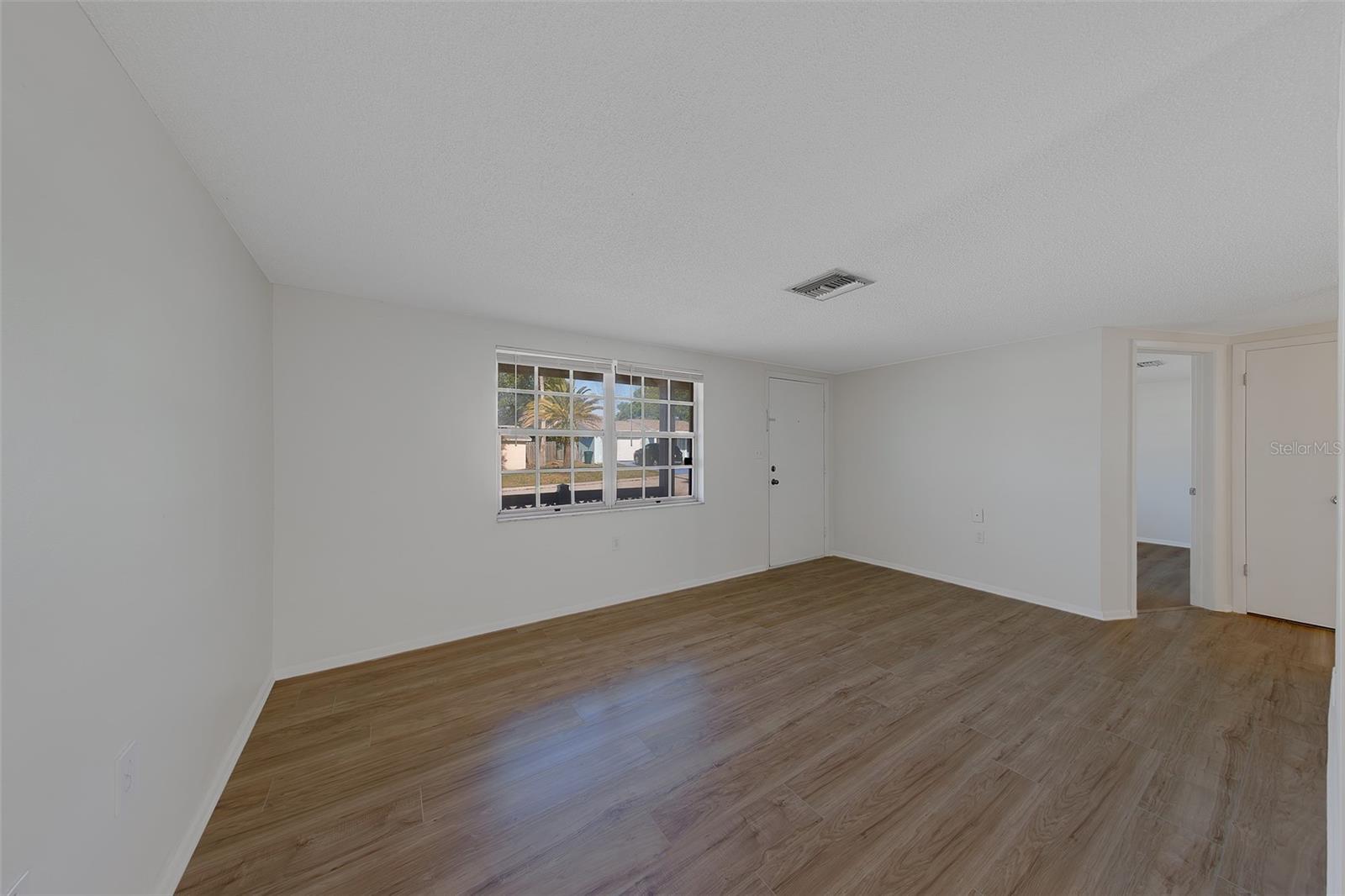 Image 5 of 27 For 9830 Rainbow Lane