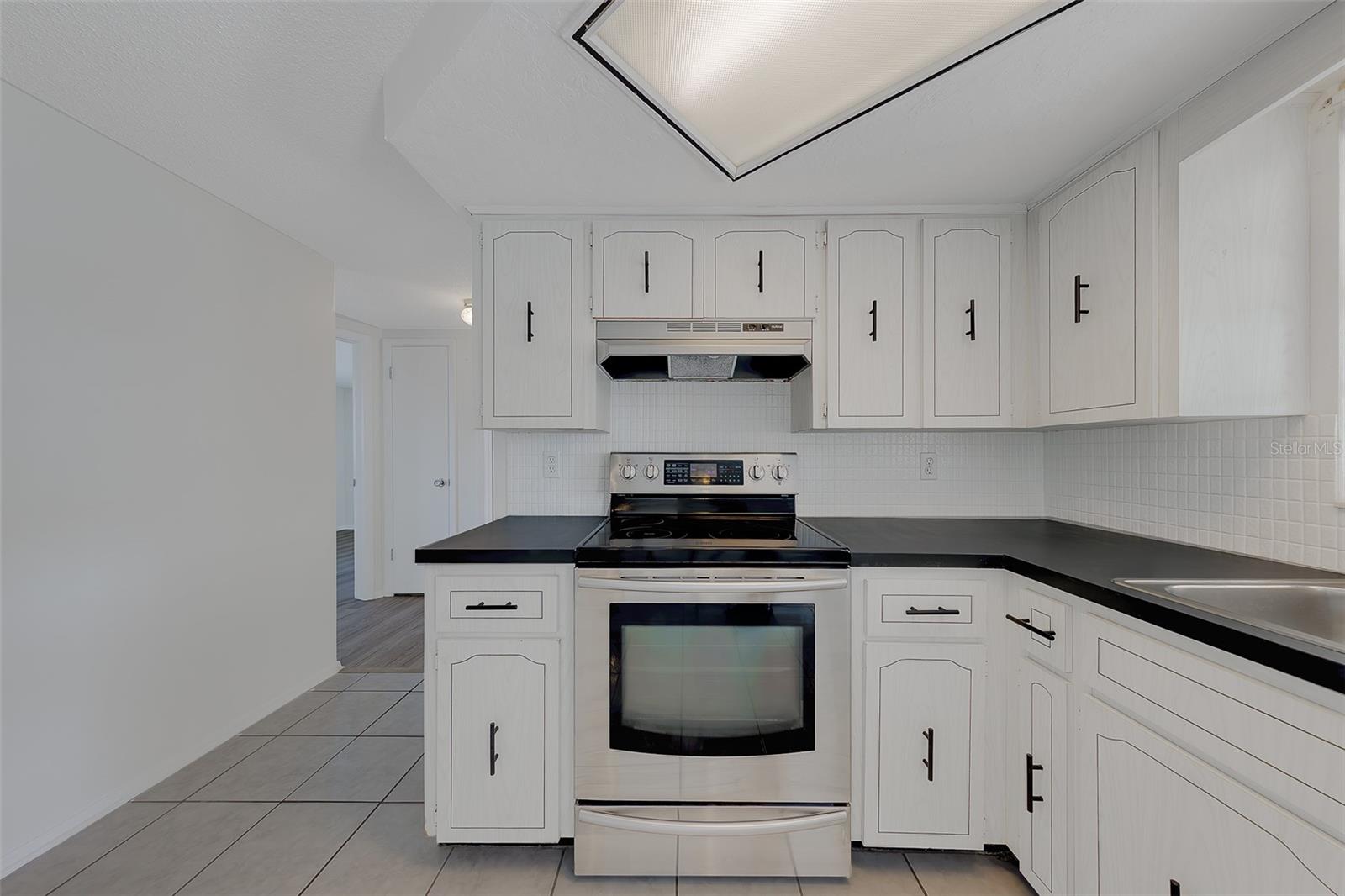 Image 8 of 27 For 9830 Rainbow Lane