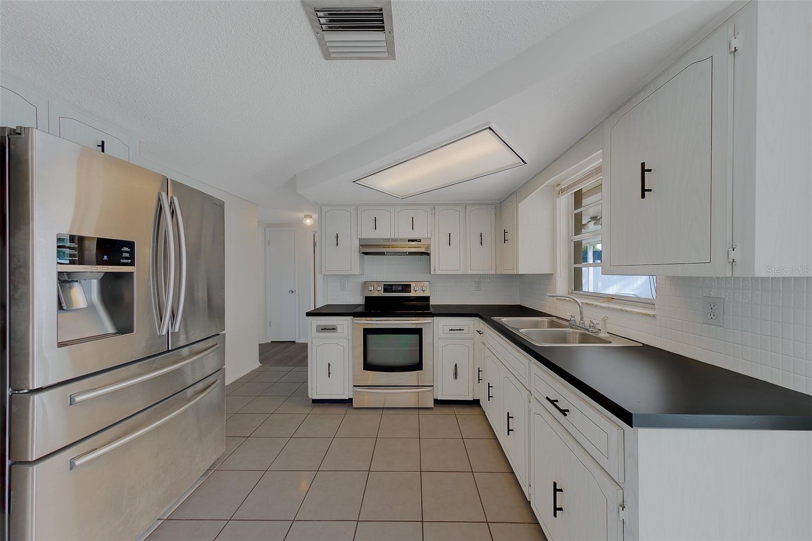 Image 9 of 27 For 9830 Rainbow Lane