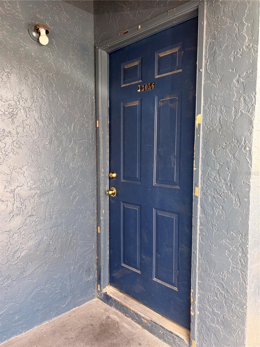 Listing Details for 13056 Londondary Place, TAMPA, FL 33612