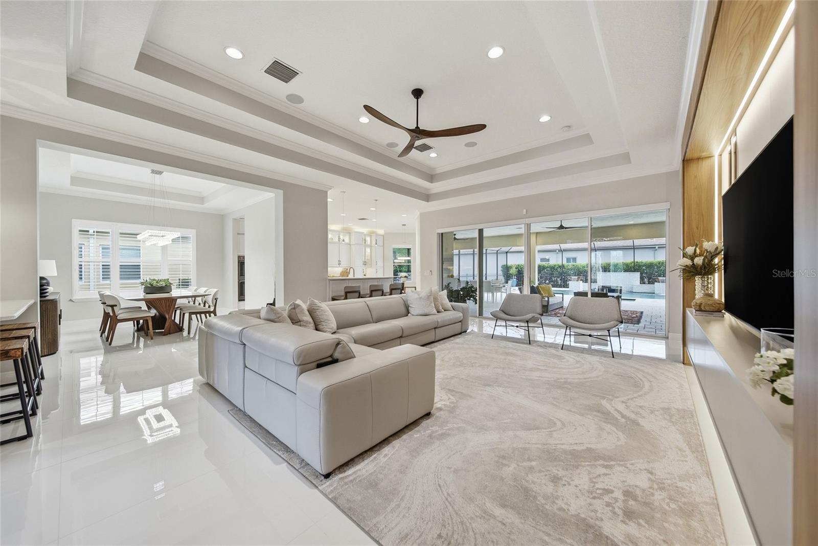 Image 12 of 100 For 2420 Coco Palm Circle