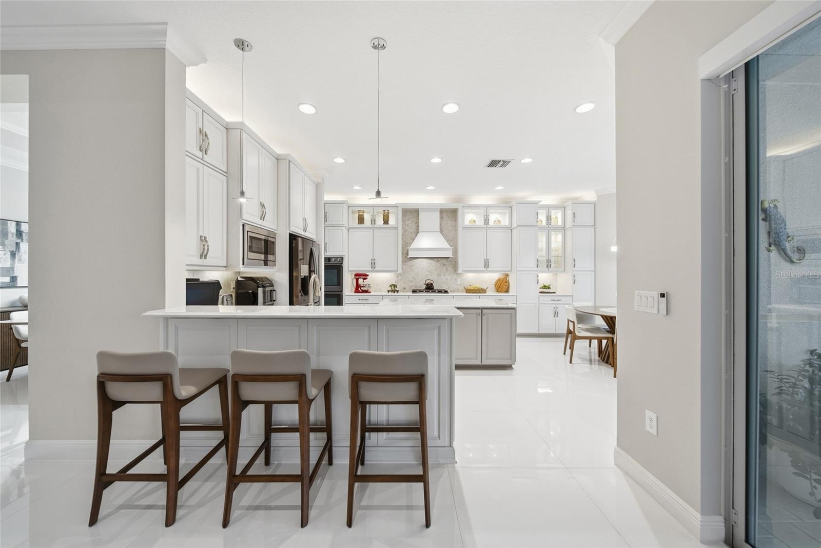 Image 22 of 100 For 2420 Coco Palm Circle