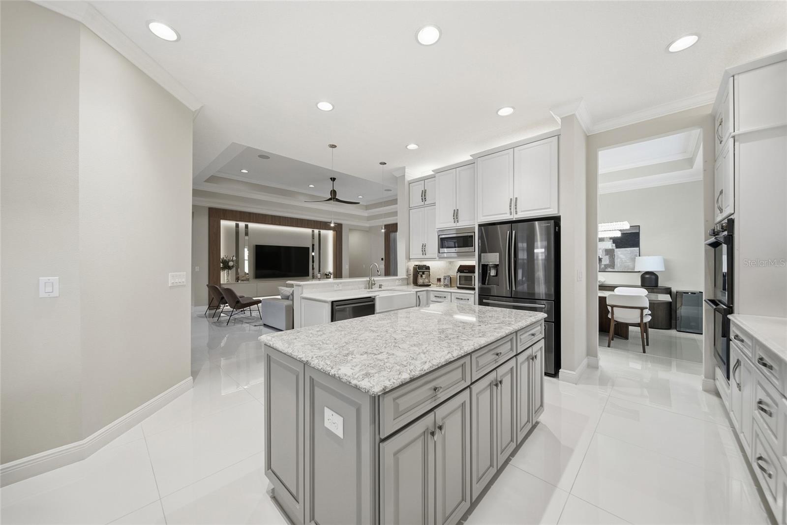 Image 27 of 100 For 2420 Coco Palm Circle