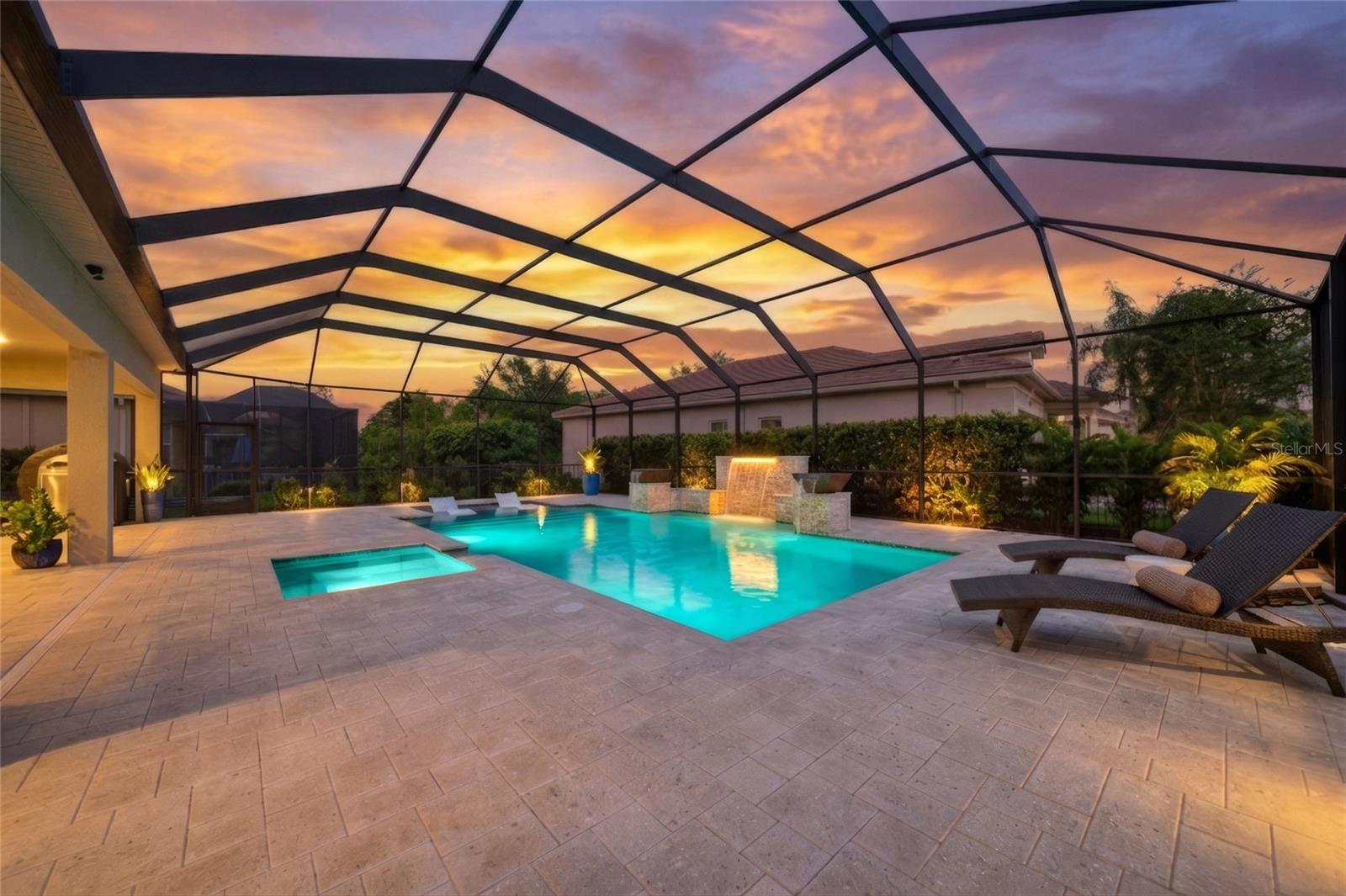 Image 3 of 100 For 2420 Coco Palm Circle