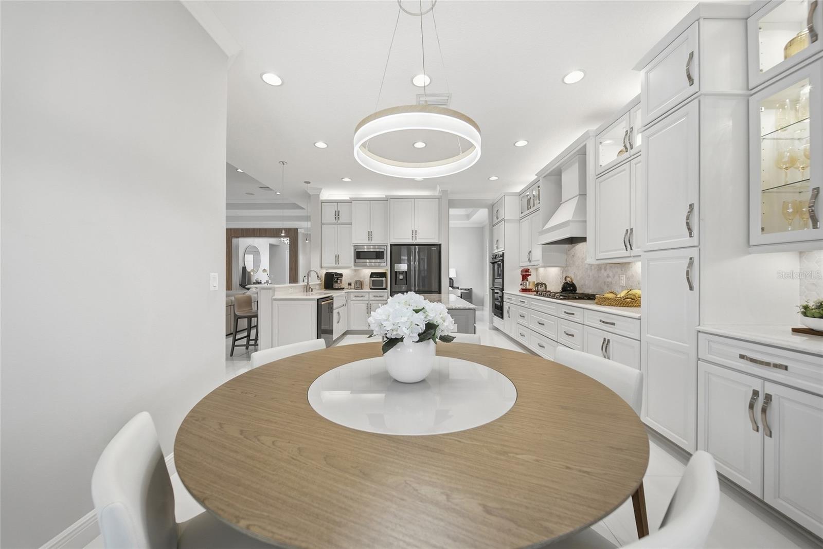 Image 32 of 100 For 2420 Coco Palm Circle