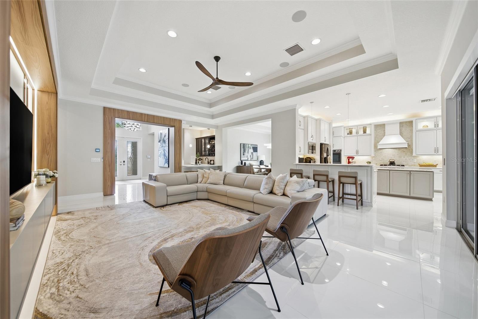 Image 34 of 100 For 2420 Coco Palm Circle