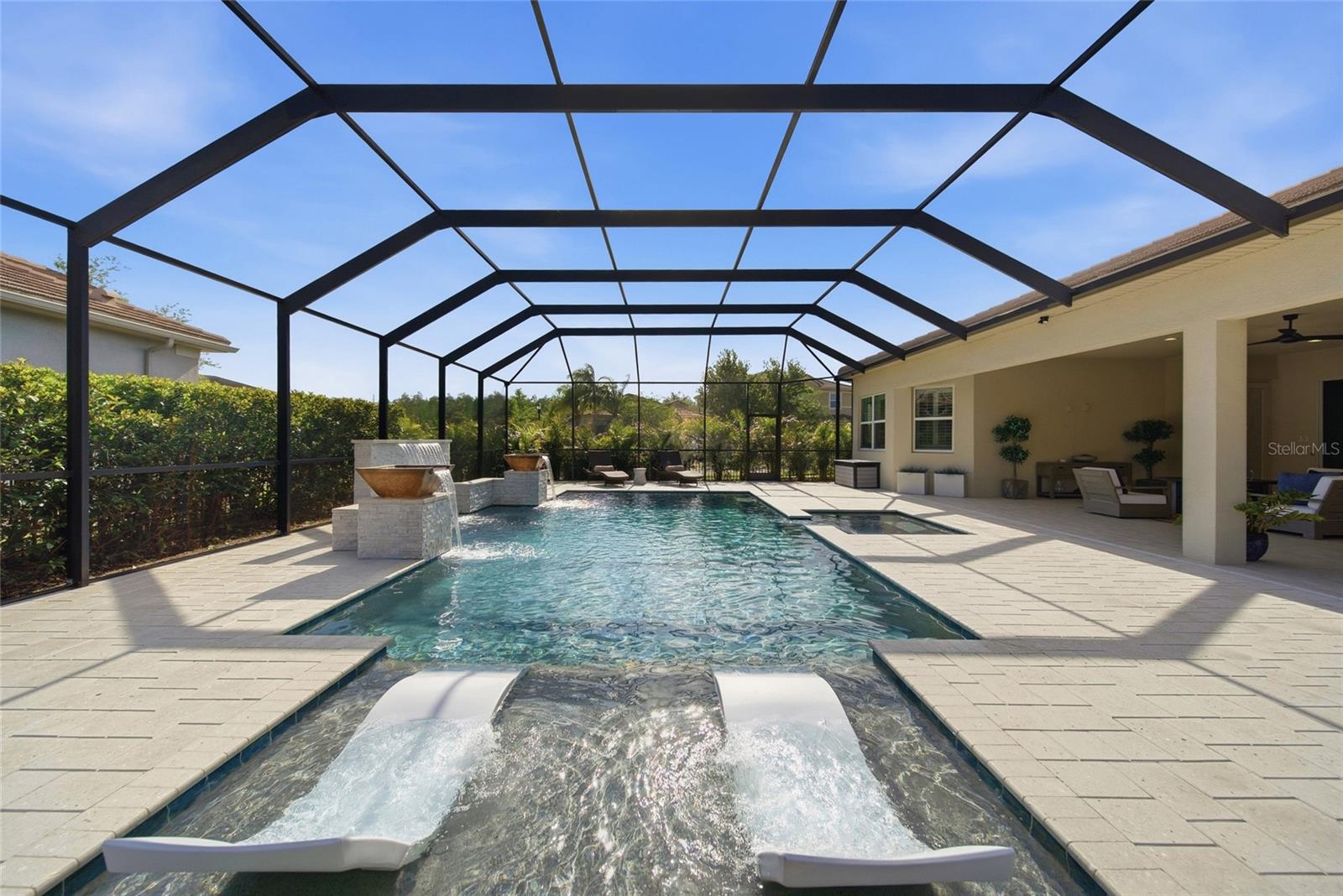 Image 66 of 100 For 2420 Coco Palm Circle