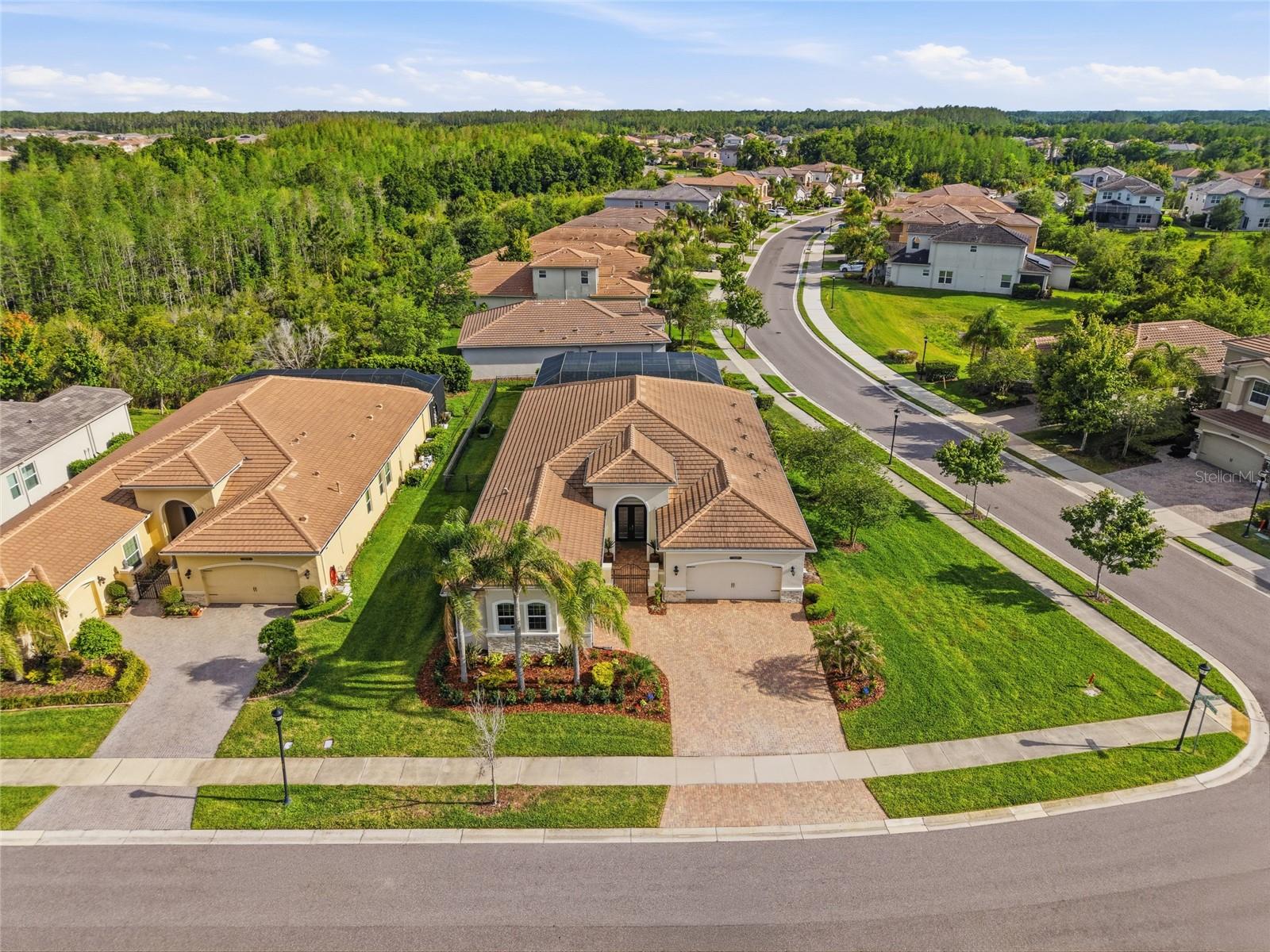 Image 74 of 100 For 2420 Coco Palm Circle