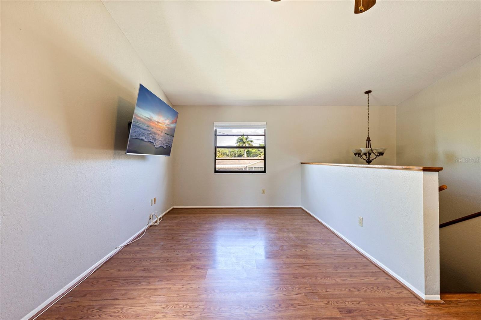 Image 13 of 43 For 334 Crosswinds Drive