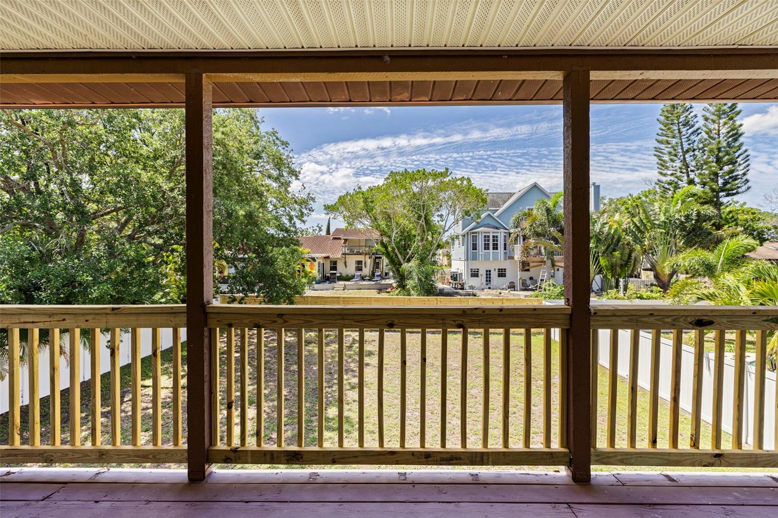 Image 17 of 43 For 334 Crosswinds Drive