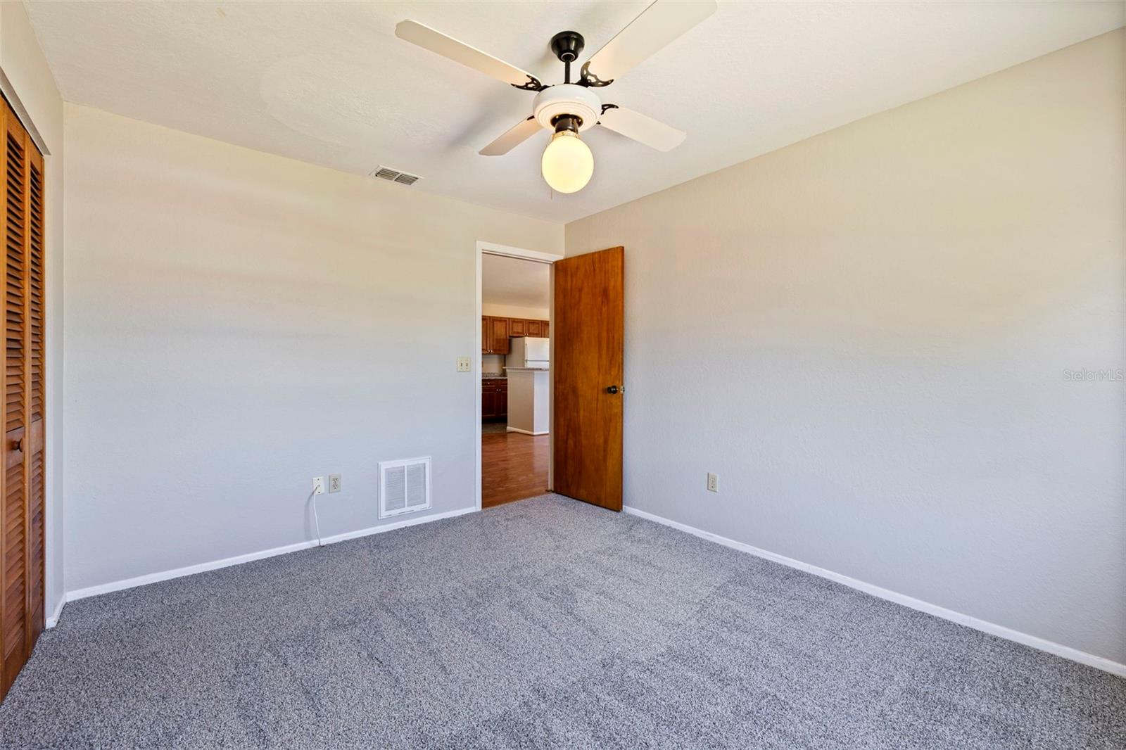 Image 20 of 43 For 334 Crosswinds Drive