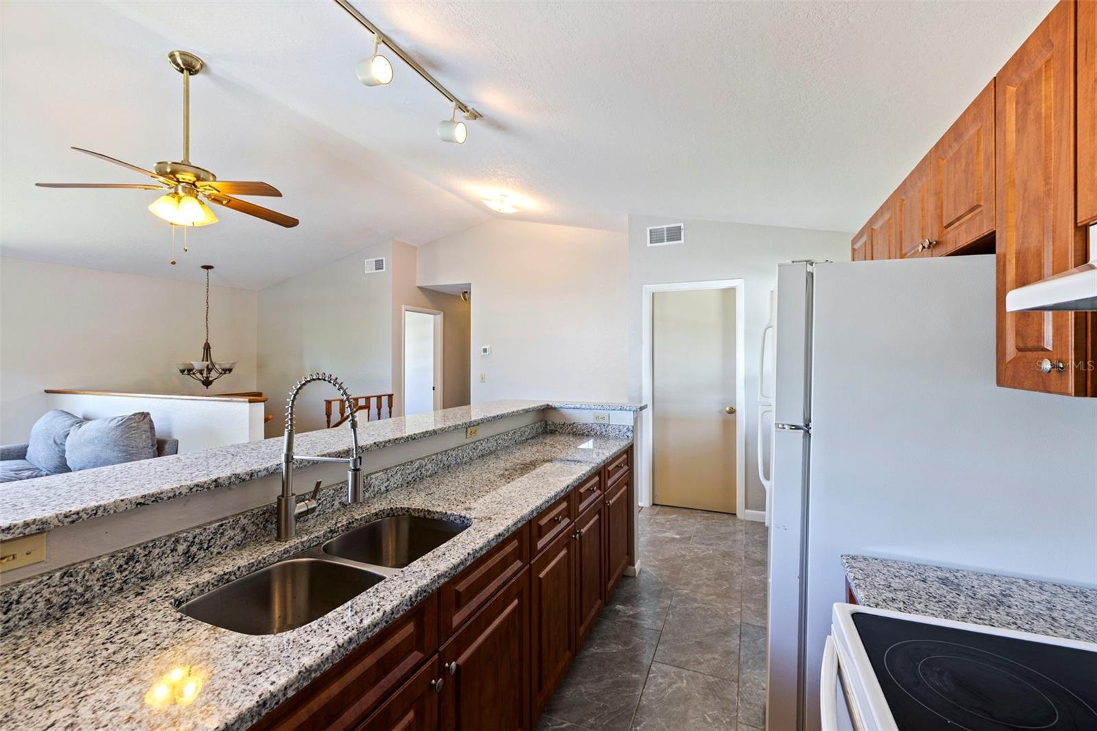 Image 3 of 43 For 334 Crosswinds Drive