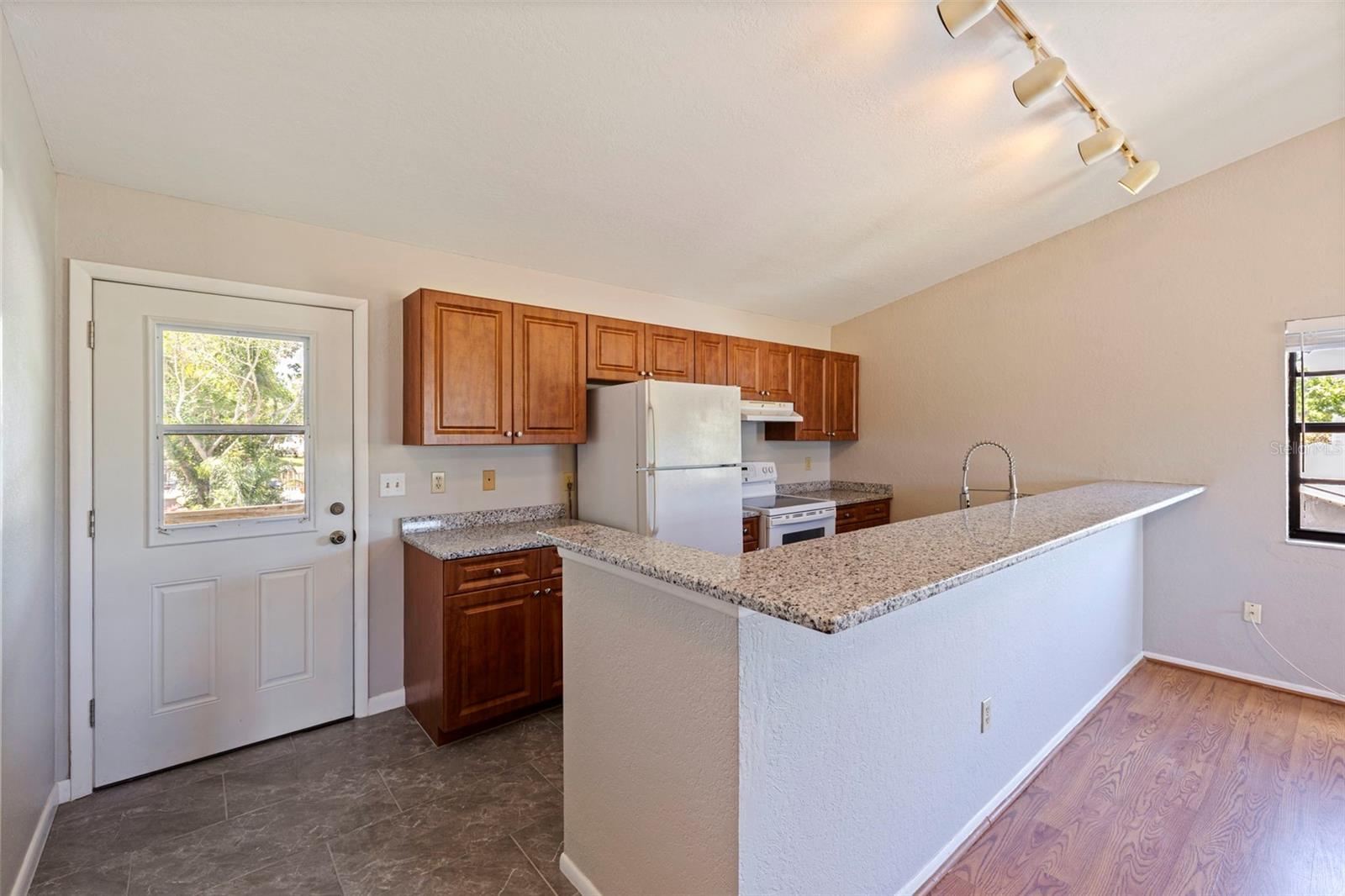 Image 8 of 43 For 334 Crosswinds Drive